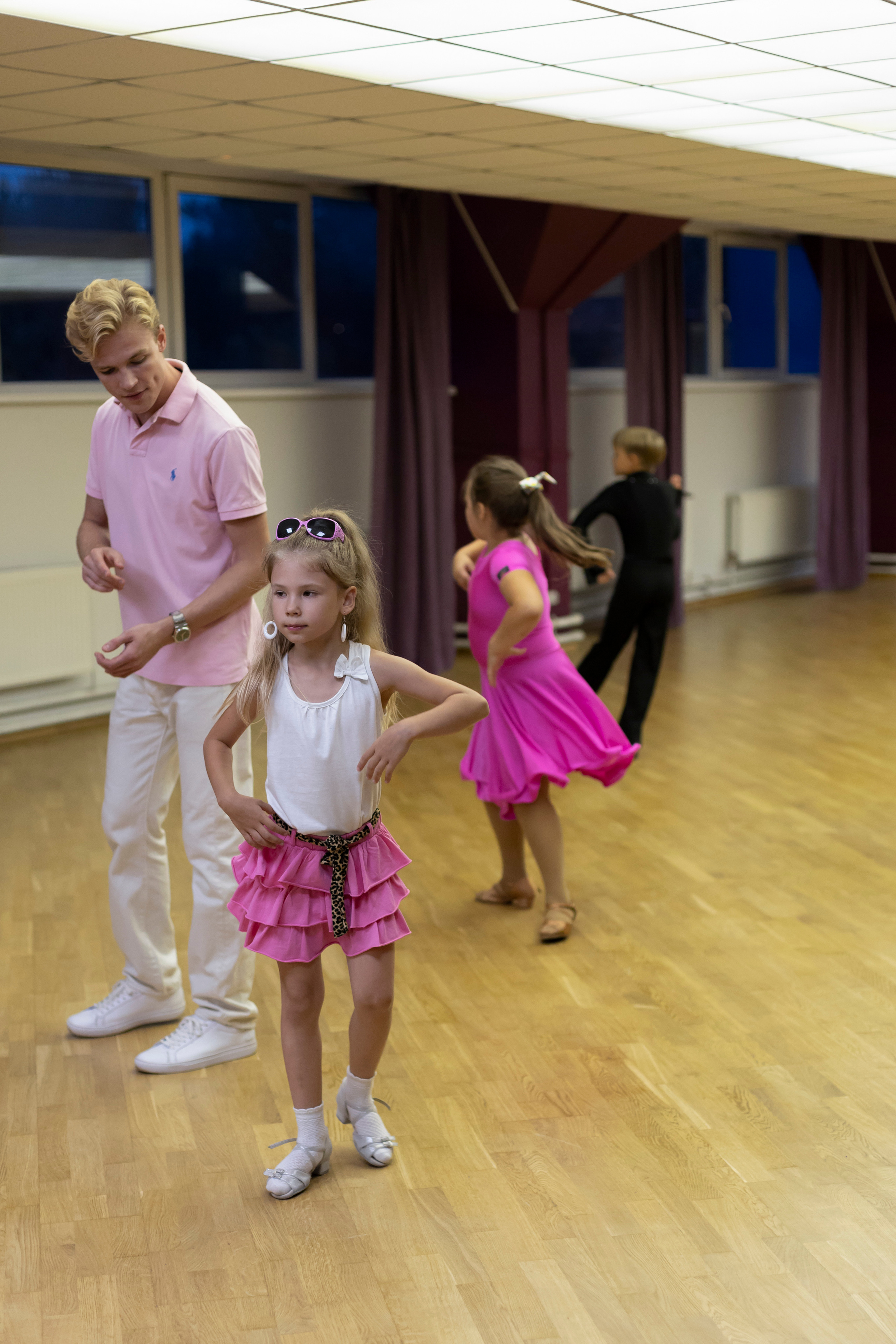 Танцевальная вечеринка в стиле Барби и Кен. Юлия Разваркина фотограф Подольск