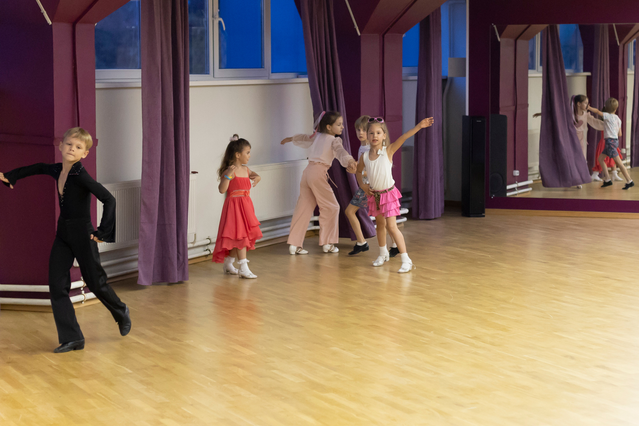 Танцевальная вечеринка в стиле Барби и Кен. Юлия Разваркина фотограф Подольск