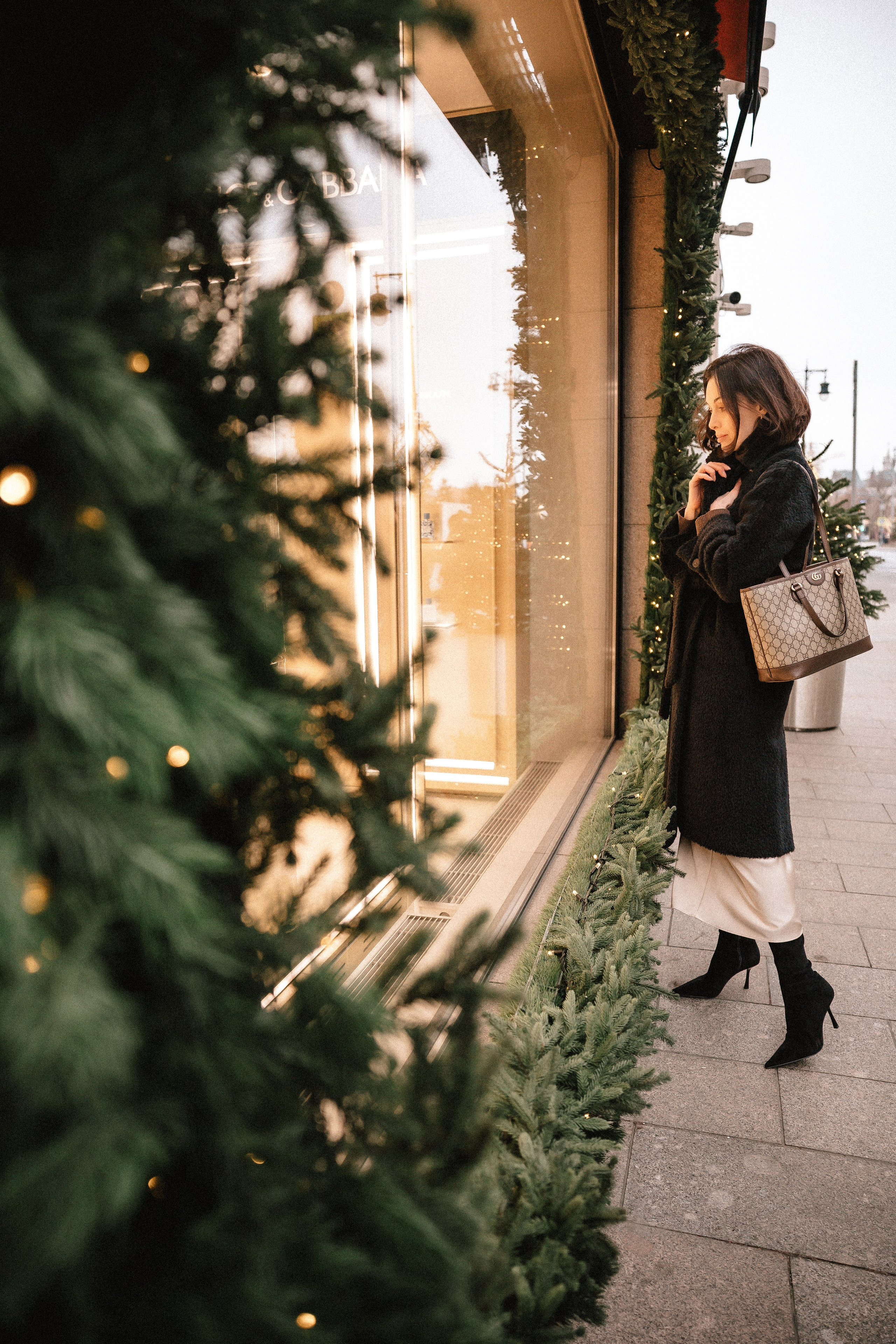 ОЛЯ. Я фотограф из Москвы к Вашим услугам