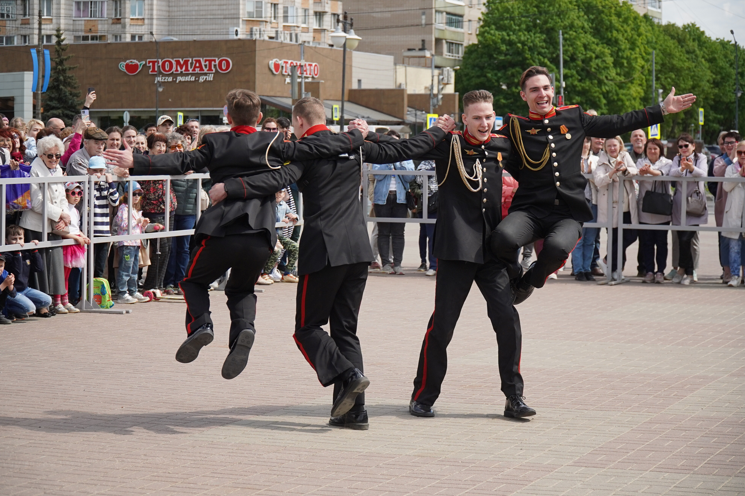 ВЫСТУПЛЕНИЕ ВОЕННОГО ОРКЕСТРА. Фотограф Наталья Погодина в г. Обнинске