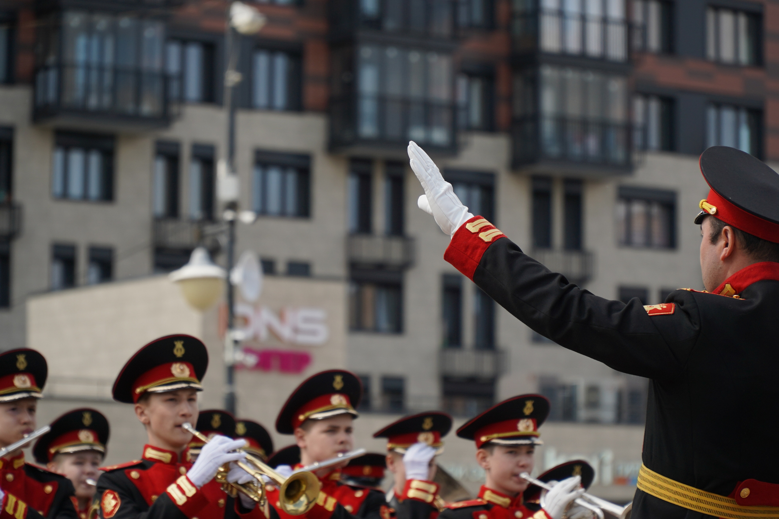ВЫСТУПЛЕНИЕ ВОЕННОГО ОРКЕСТРА. Фотограф Наталья Погодина в г. Обнинске
