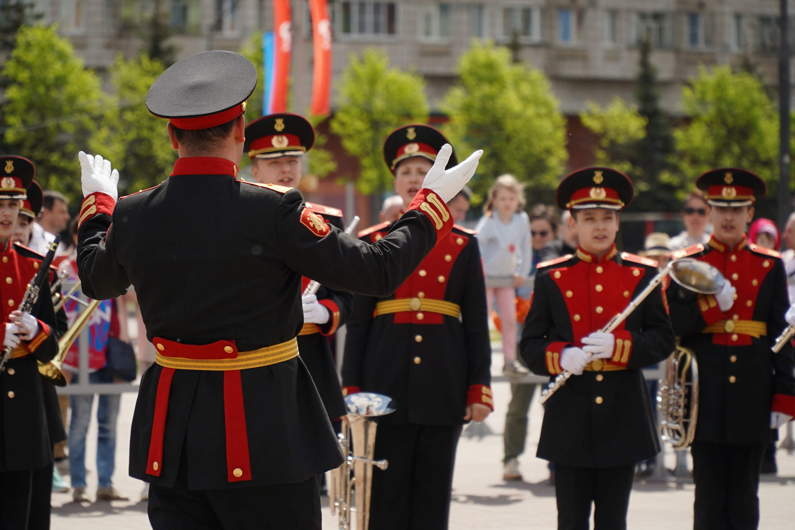 ВЫСТУПЛЕНИЕ ВОЕННОГО ОРКЕСТРА. Фотограф Наталья Погодина в г. Обнинске