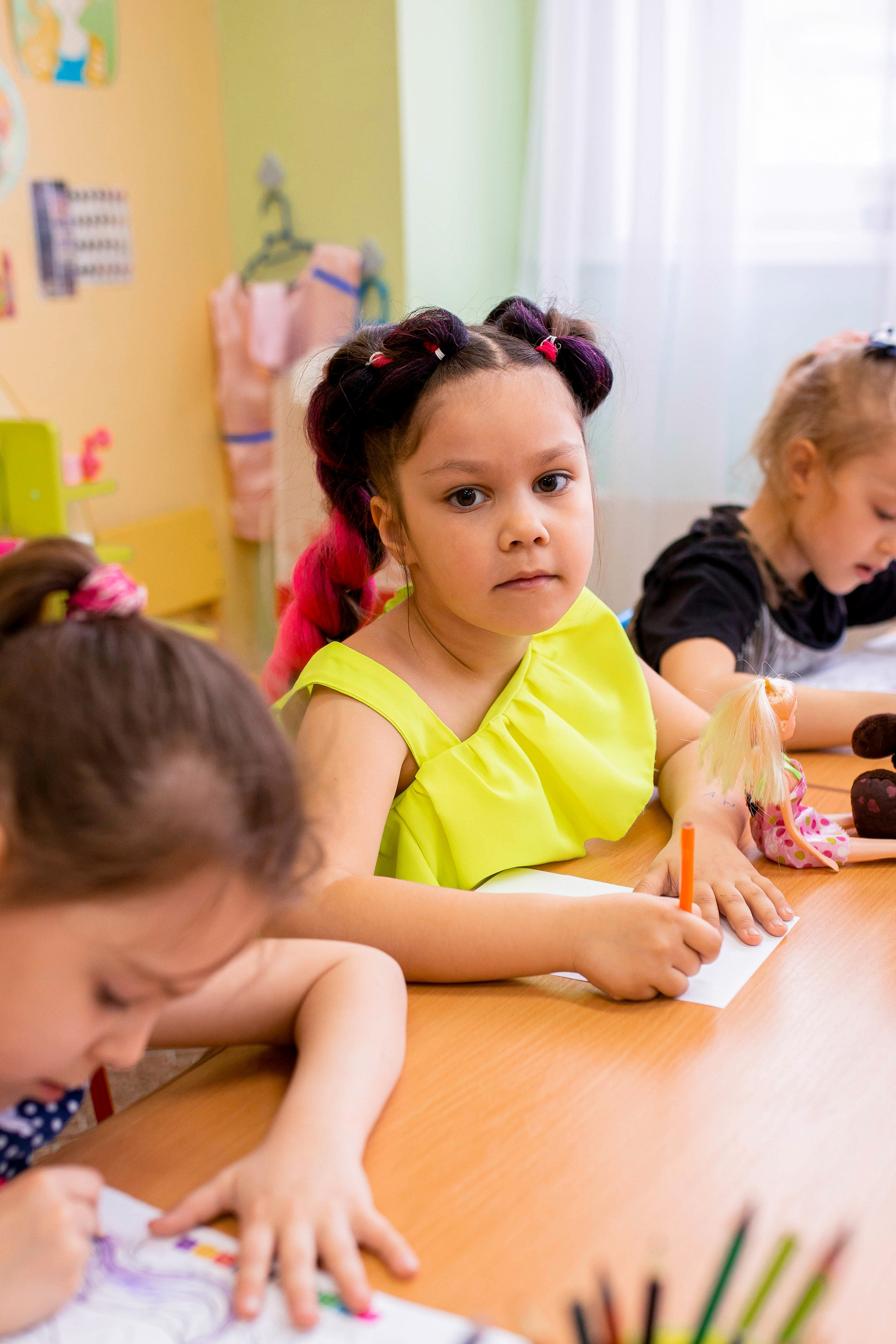 Выпускница Милена с группой. Семейный и детский фотограф город Тында Дарья