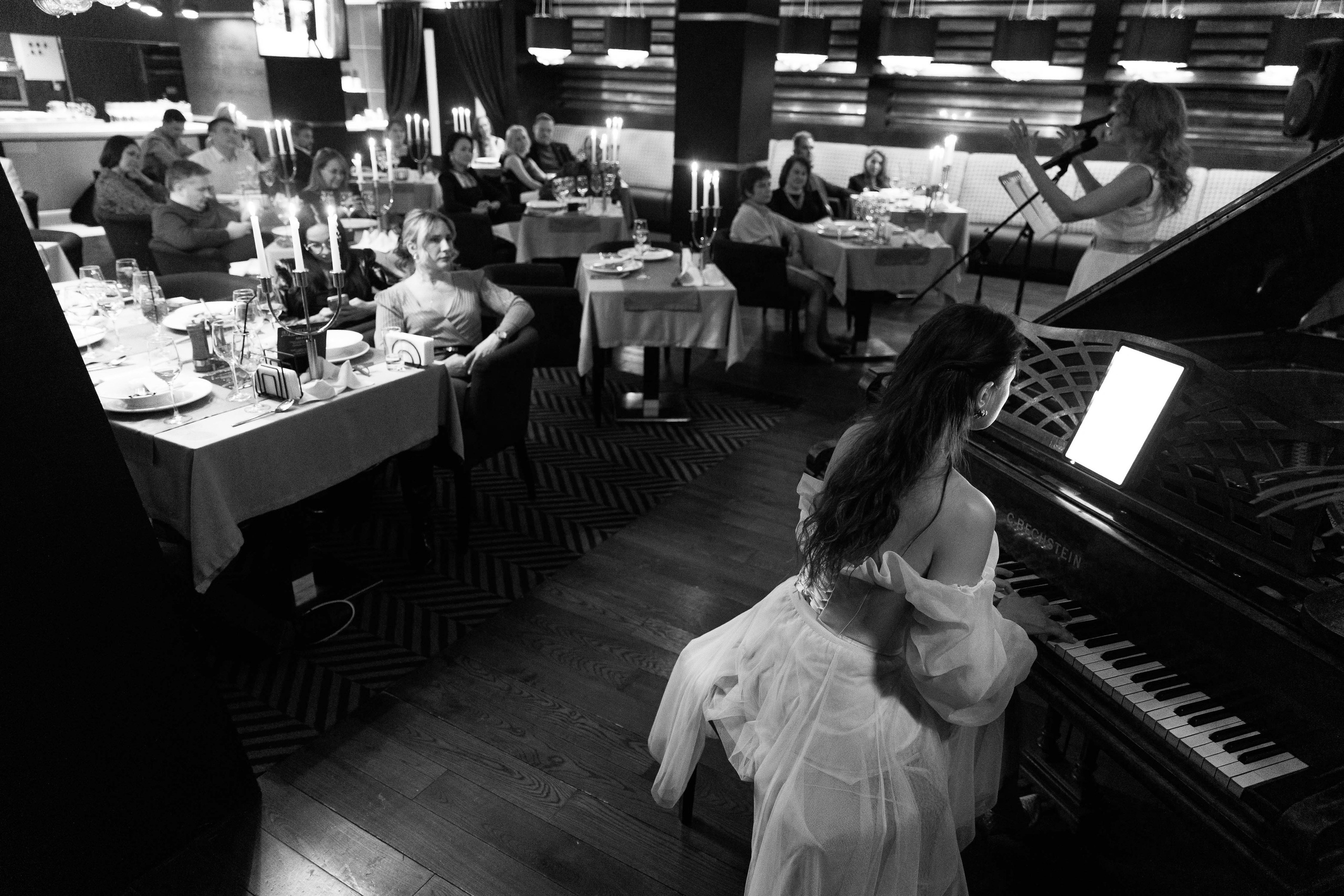 Поэтический вечер в ресторане Novum. Репортажный и свадебный фотограф в Уфе Павел Кожевников