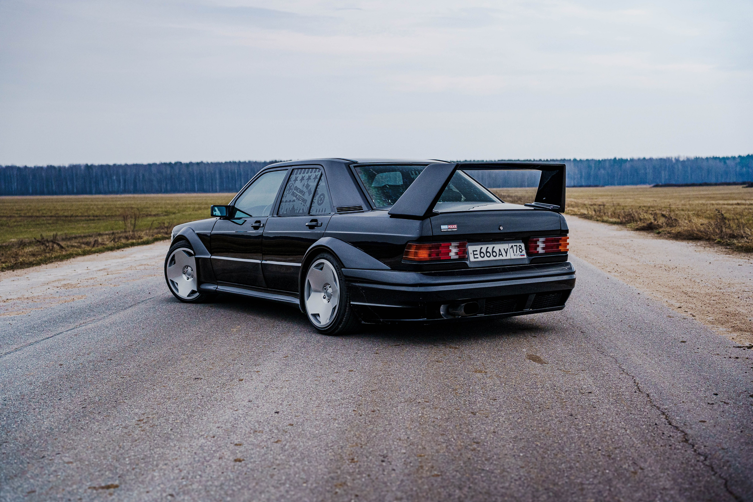 Mercedes 190e. Александр СМИ