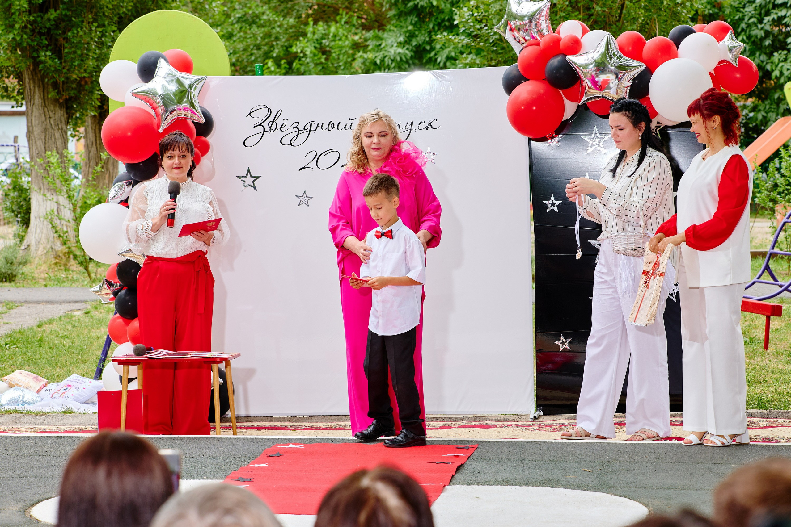 Выпускной 45 сад. Фотограф Выпускные альбомы Таганрог Сергей Коробченко