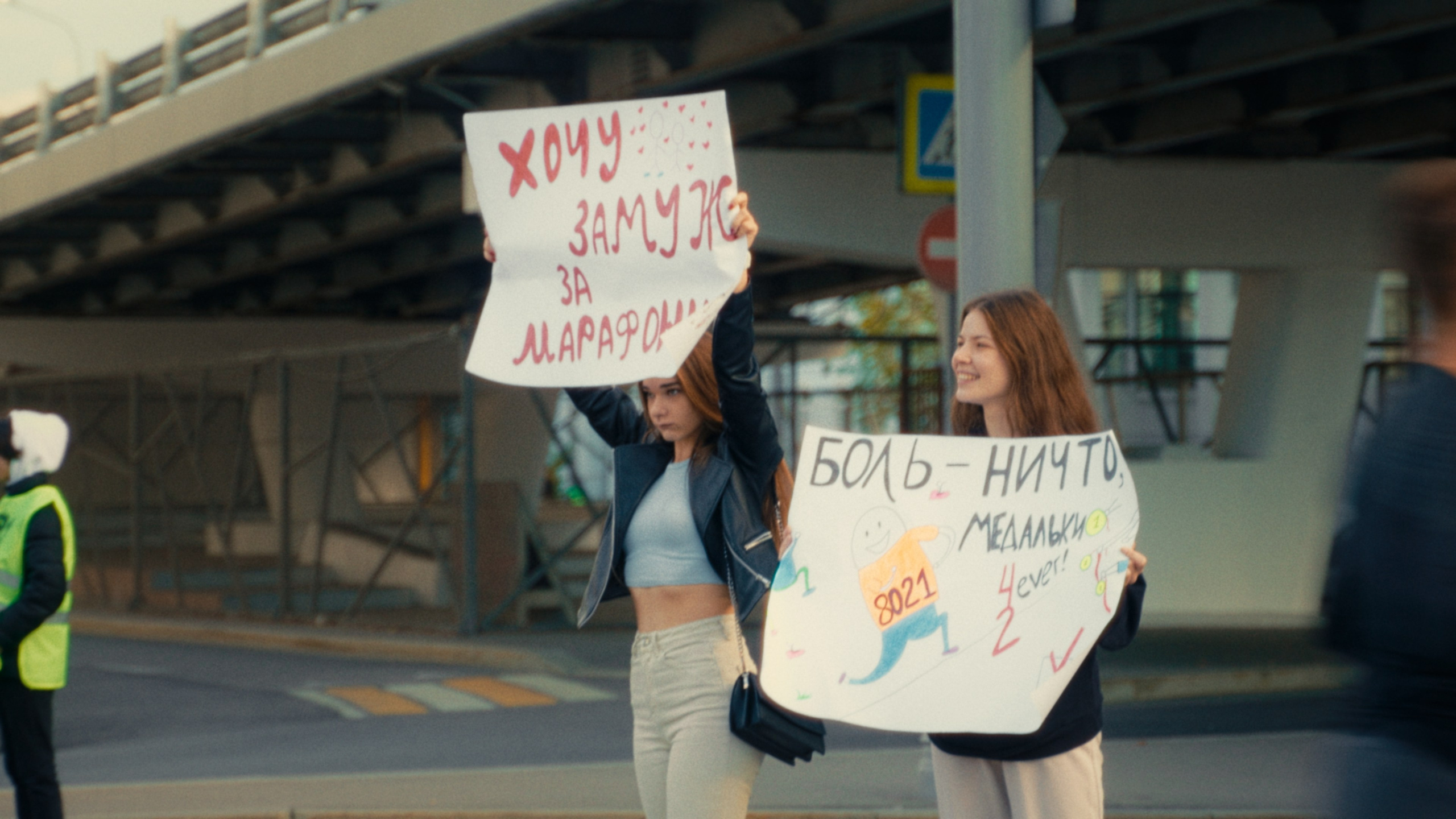 Документальный фильм Бегом по России, люди с неограниченными возможностями. Цветокоррекция кино, рекламы и клипов. В Алматы и по всему миру. Юрий Косяков