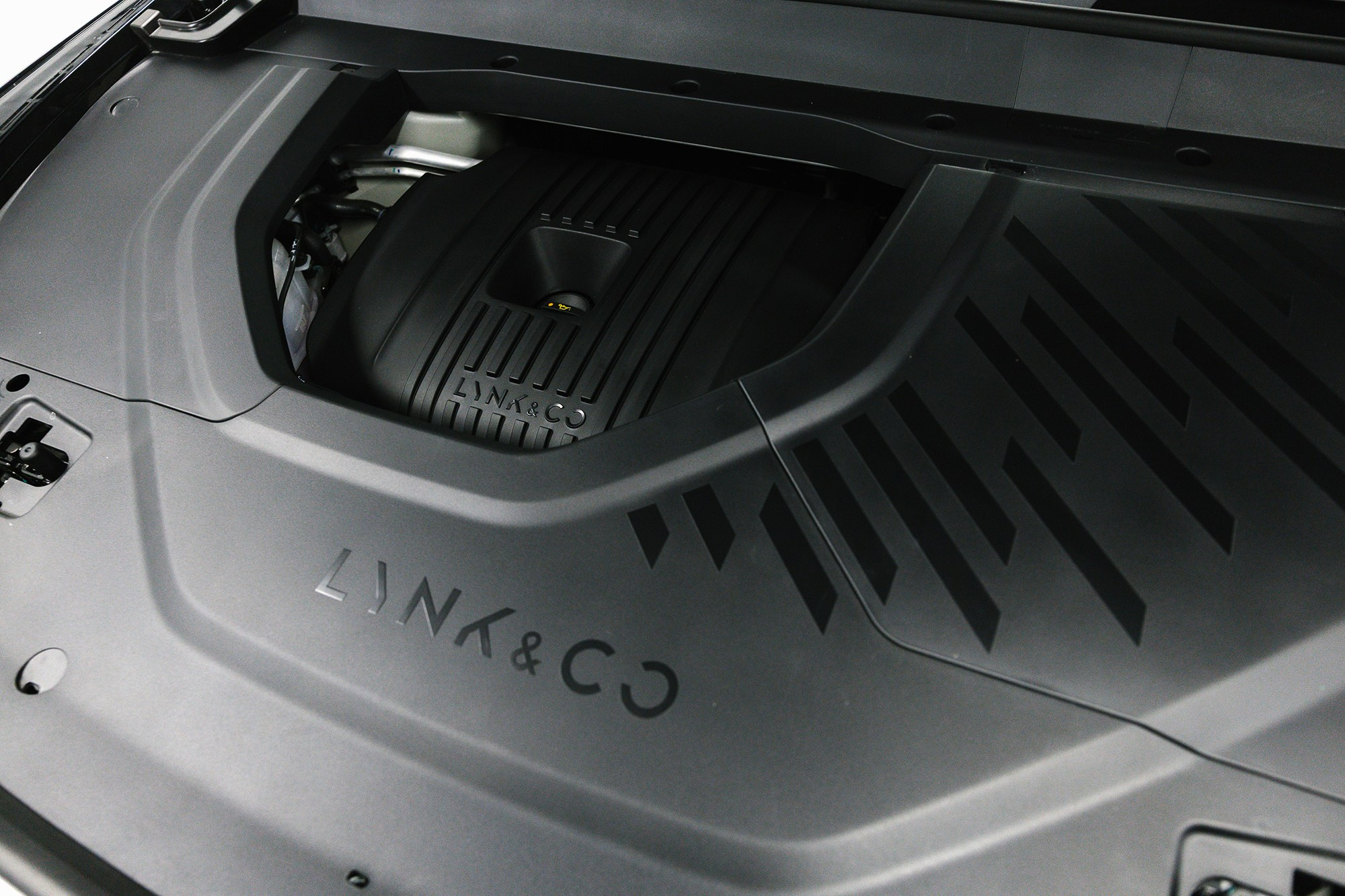 Lynk & Co 900 Ultra 2,0hyb 4WD AT (734 л. с.). Автосалон «Х-Авто»