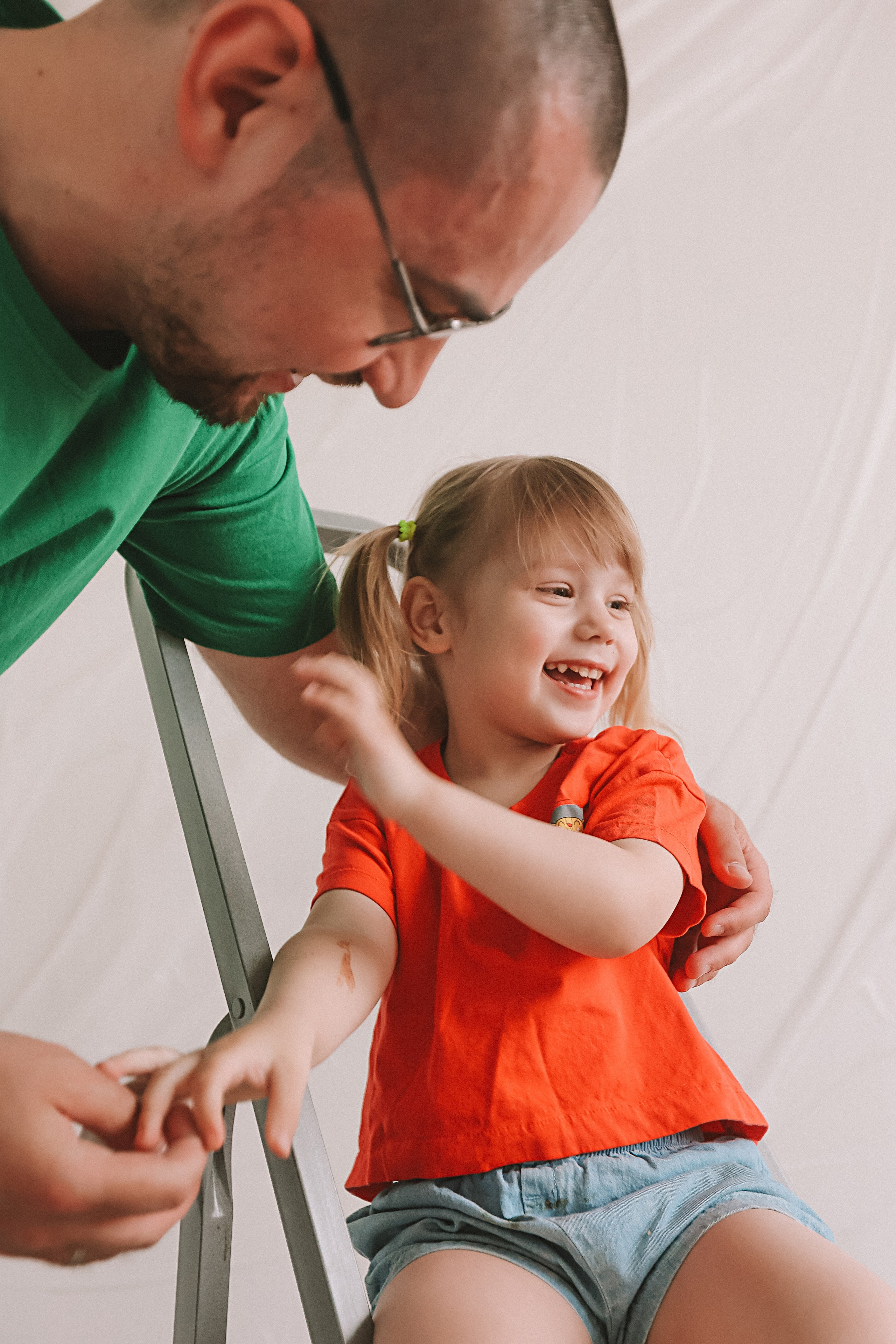 Ремонт. Семейный фотограф Тюмень, фотограф на роды Салмина Мария
