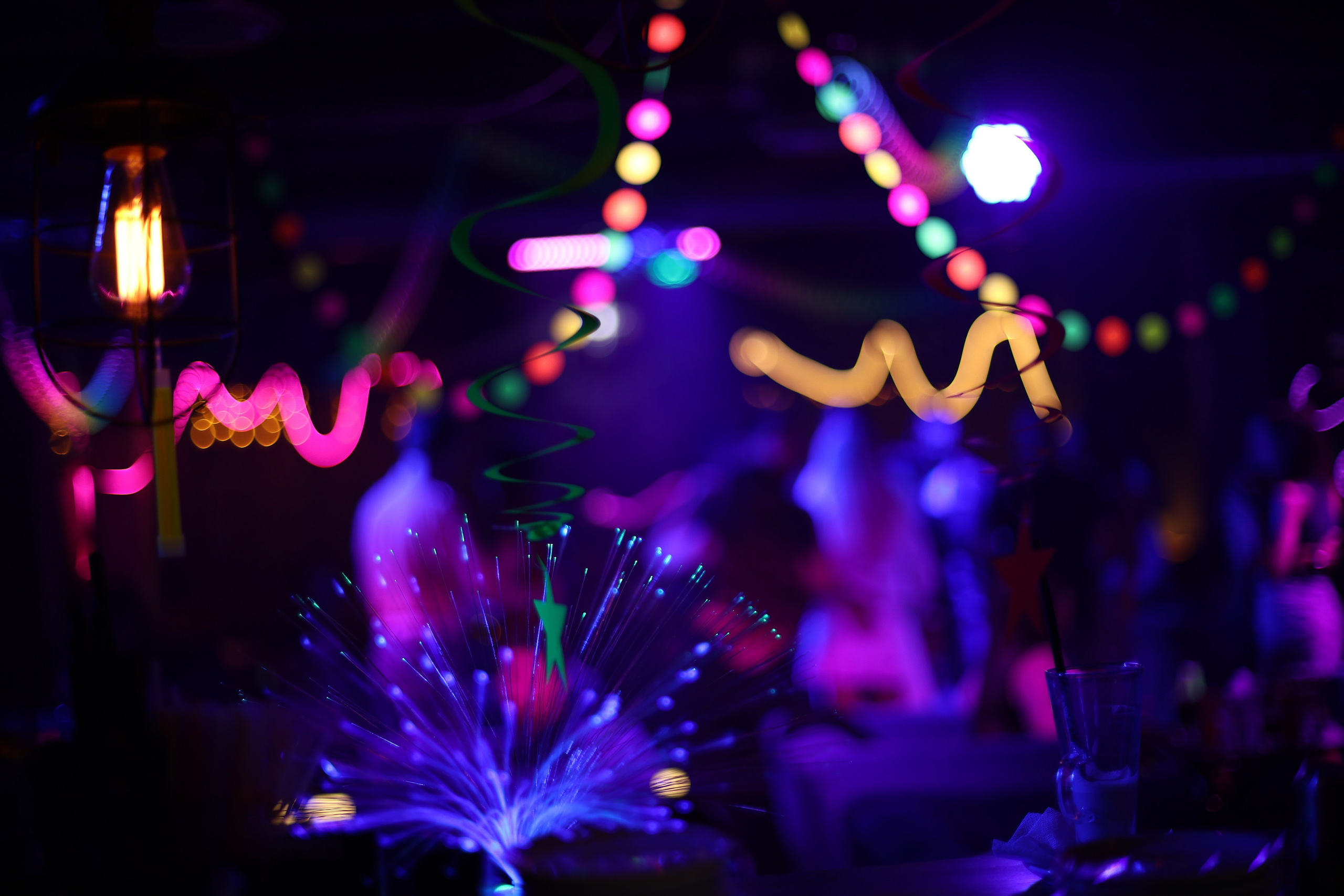 Neon Party 01.08.25. Мята Спортивная — Кальянная, караоке, бар в Минске