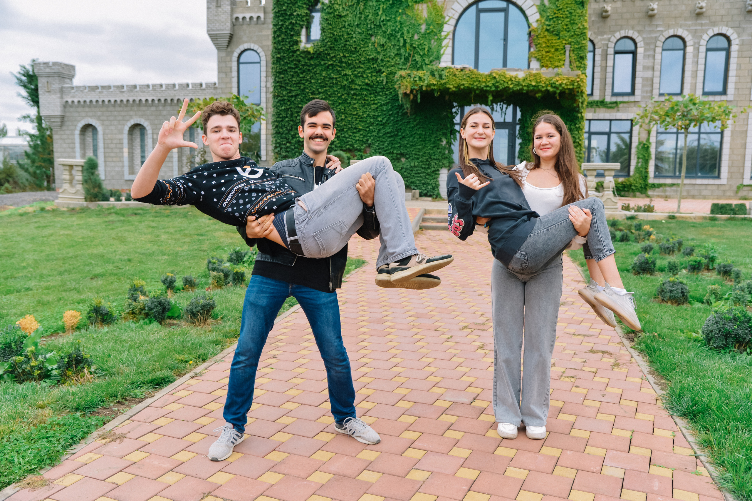 Групповые фотографии. ProAlbom — Выпускные альбомы в Кореновске и Краснодарском крае