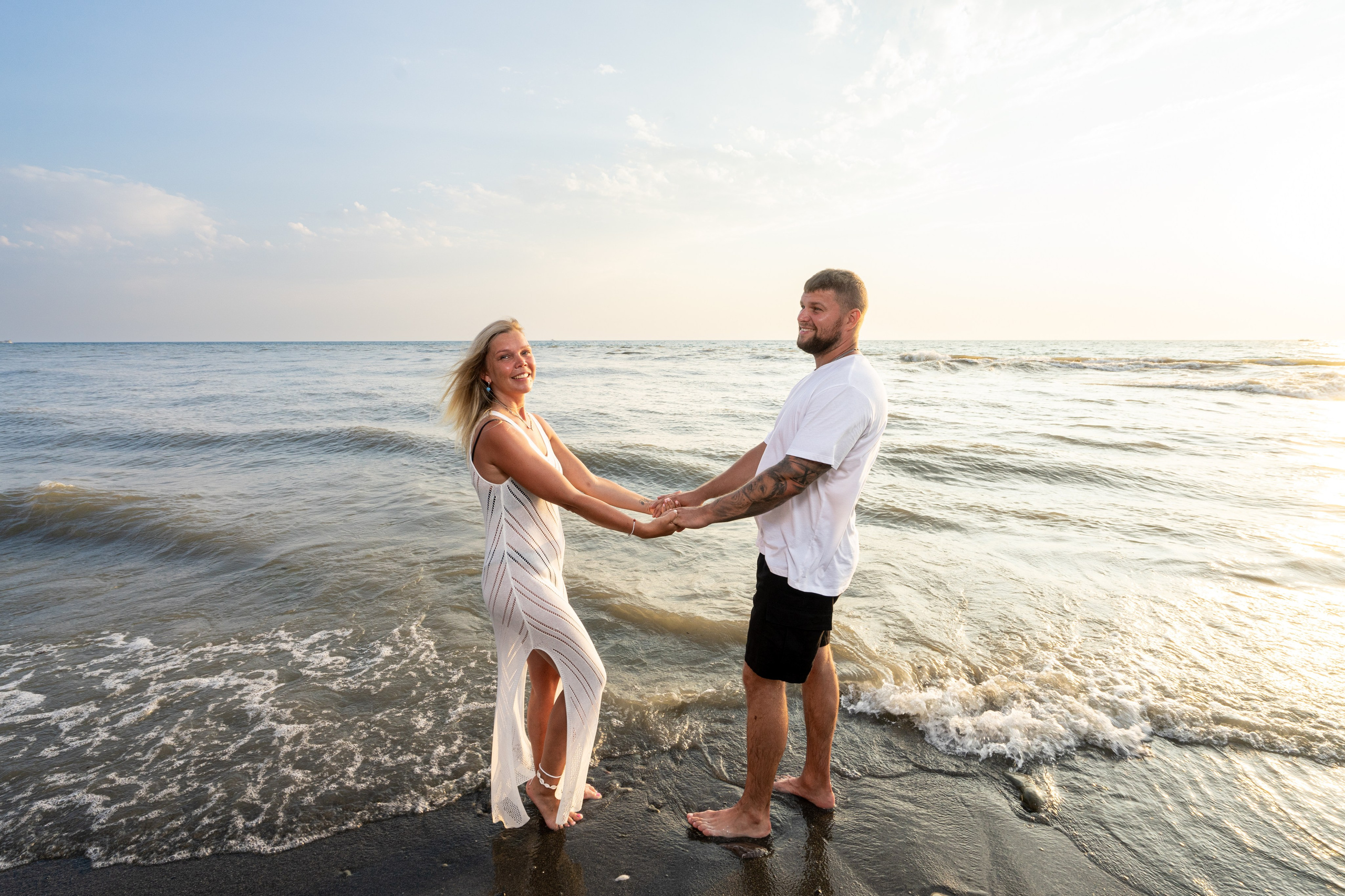 Семейная фотосессия на пляже. Фотограф в Сочи Тиунова Маргарита и Тиунов Евгений