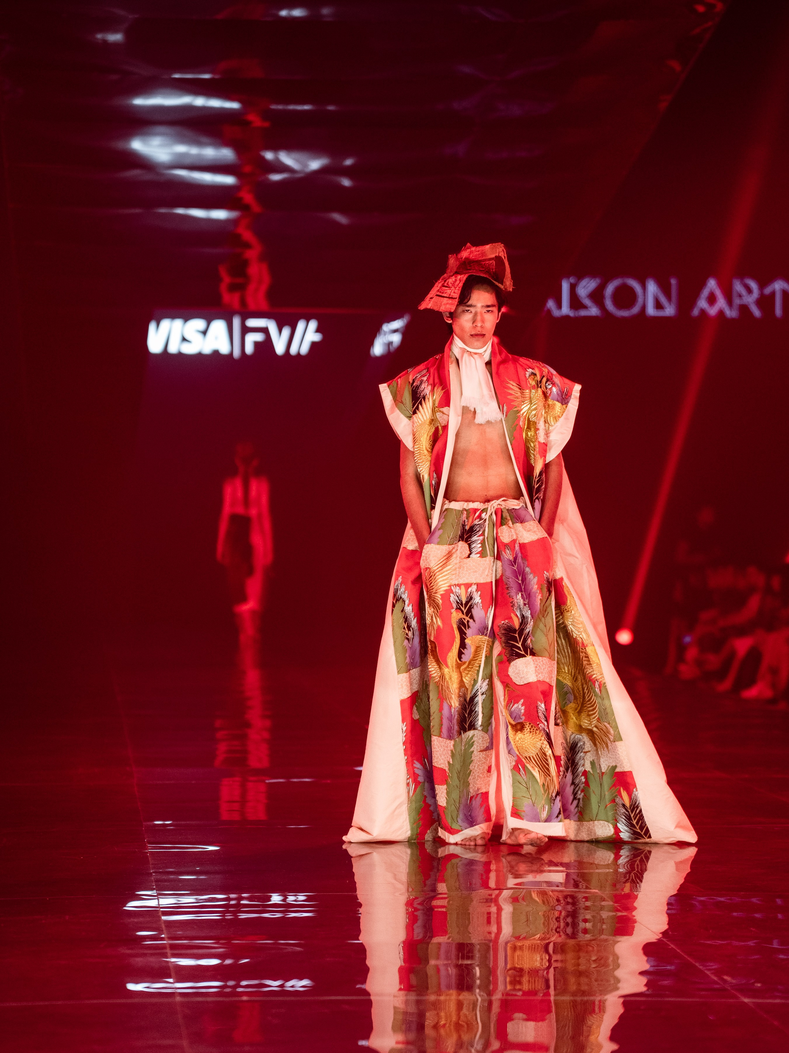 Visa Fashion week Maison Artc. Сайт Алматинского НЮ АРТ, будуар и фэшн фотографа Дениса Карпенко