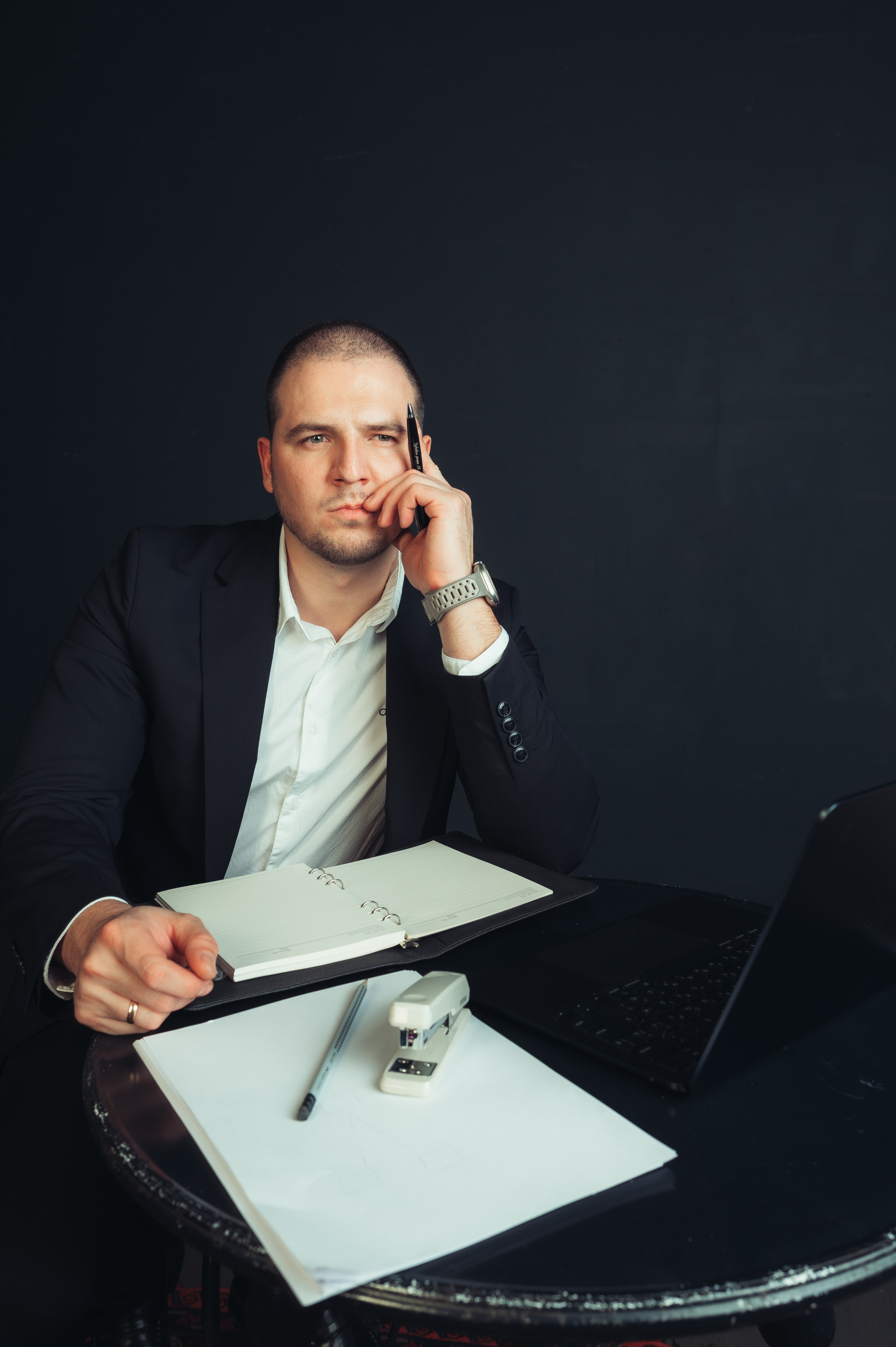 Никита Пустовалов — портретная съёмка. Иван Кубик — фотограф и видеограф