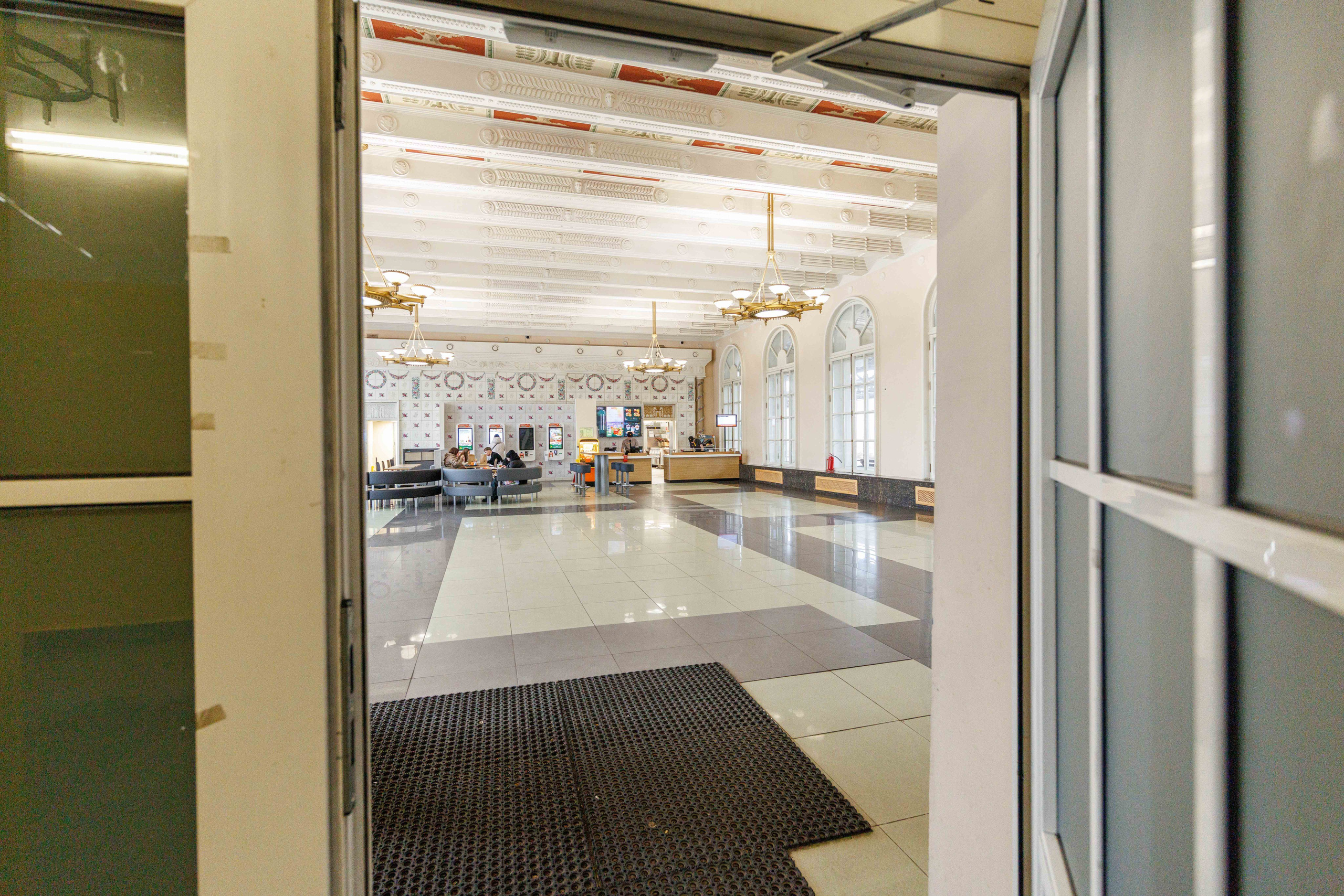 Вкусно и точка в г. Пушкин. Фотограф Балаев Михаил