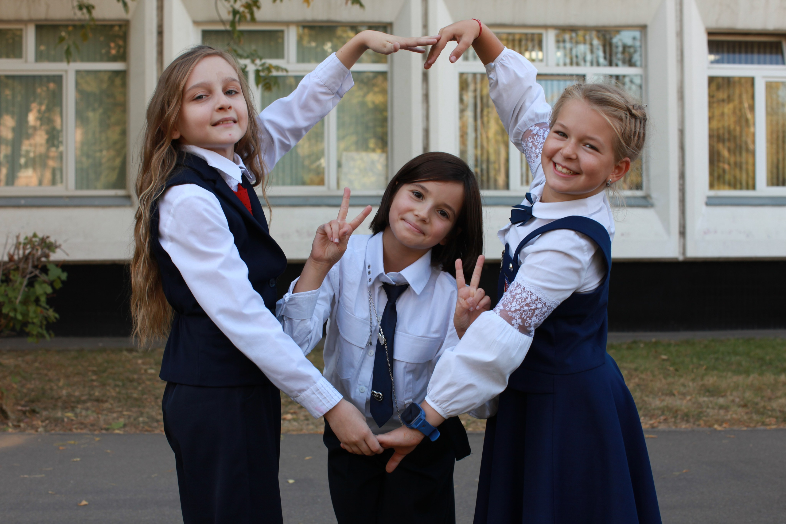 Осенняя фотосессия у школы. Выпускные альбомы Москва СВАО