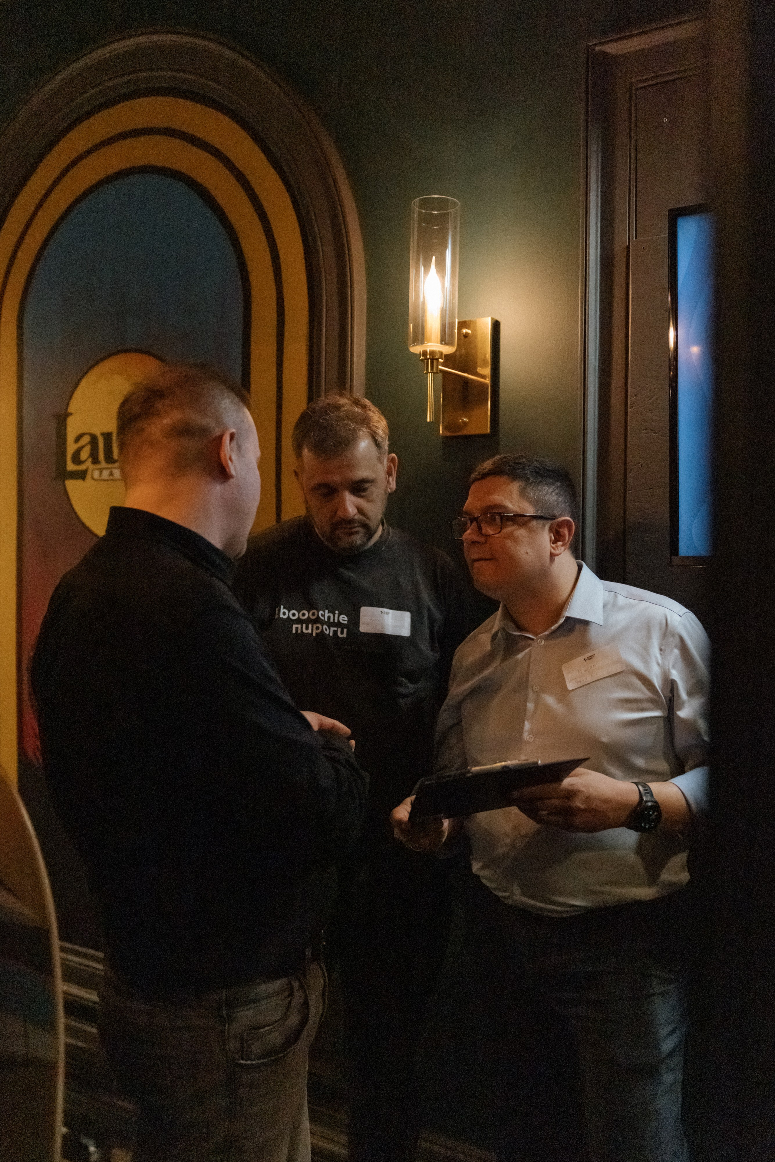 Очень сложные переговоры. South HUB