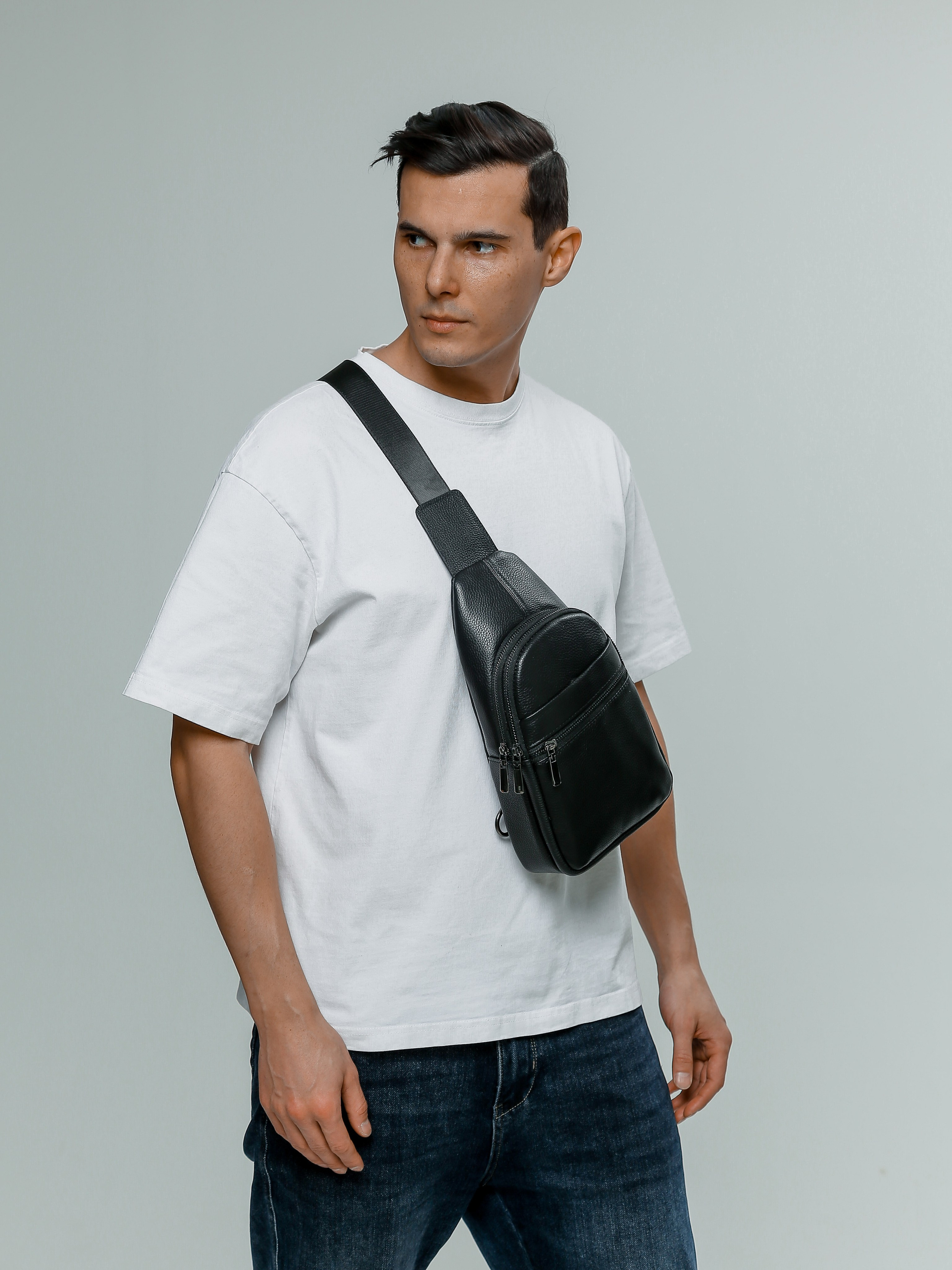 Коммерческая фотосессия мужских сумок для маркетплейсов и социальных сетей. Fashion фотограф в Санкт-Петербурге Савинова Ирина