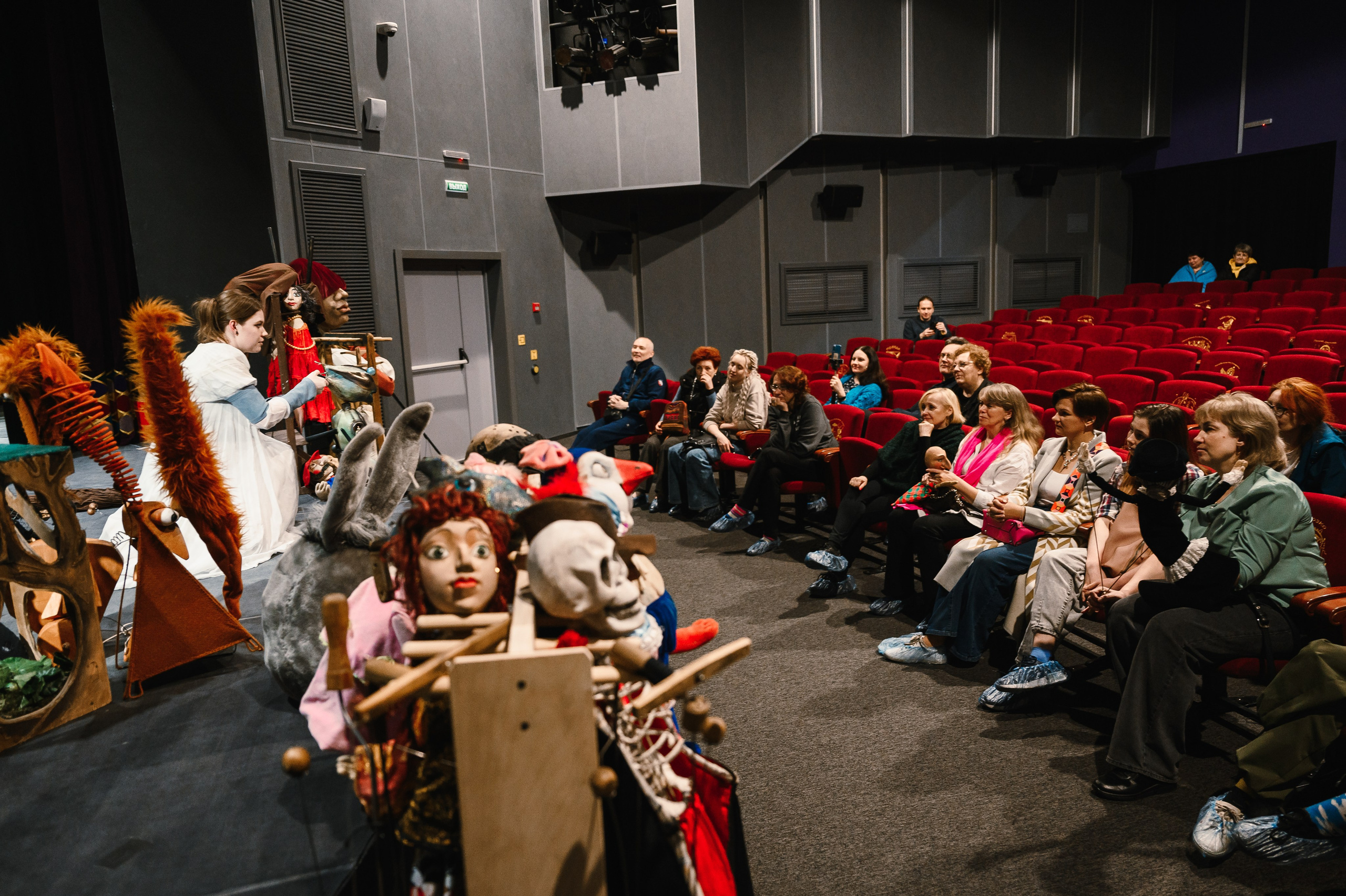 Ночная экскурсия в Театре Кукол. Свадебный и просто хороший фотограф в Челябинске