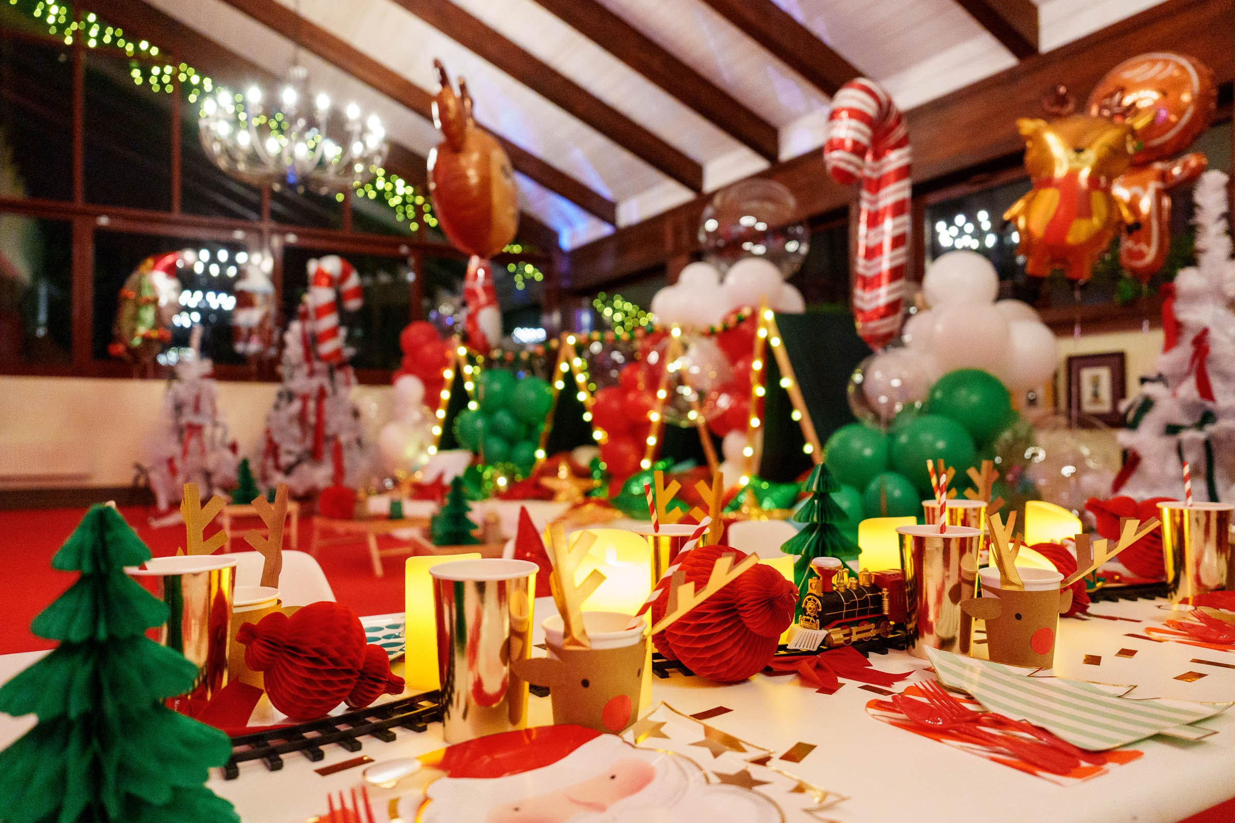 НОВЫЙ ГОД | 31.12.2023 | МО, ресторан «Подмосковные вечера». МашаШарики | Декоратор | Москва