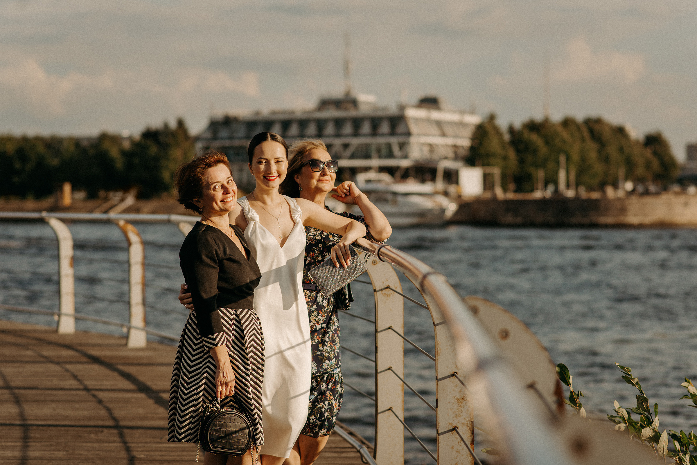 летняя семейная фотосессия с родителями