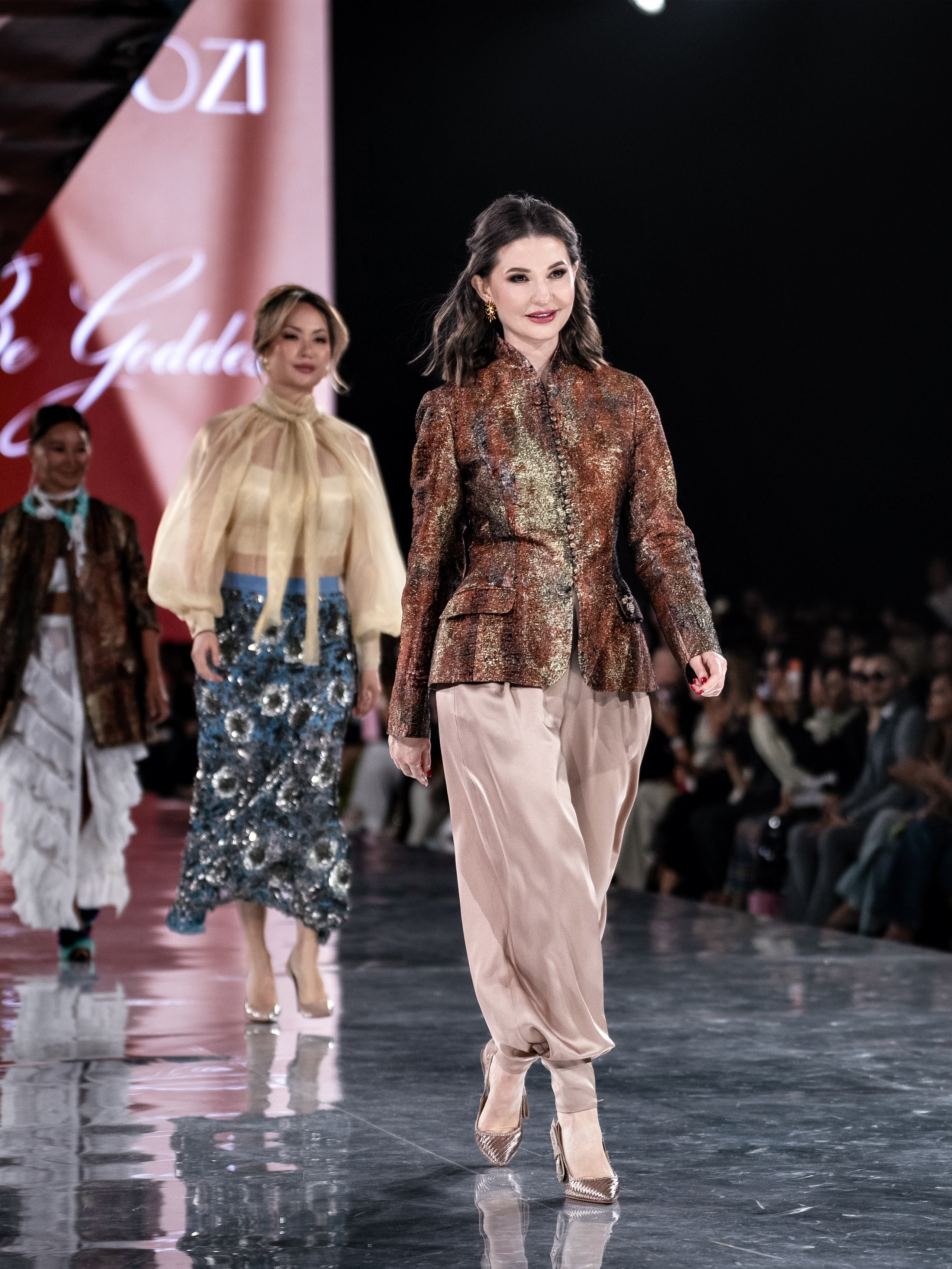 Kazakhstan Fashion Week Zardozi. Сайт Алматинского НЮ АРТ, будуар и фэшн фотографа Дениса Карпенко