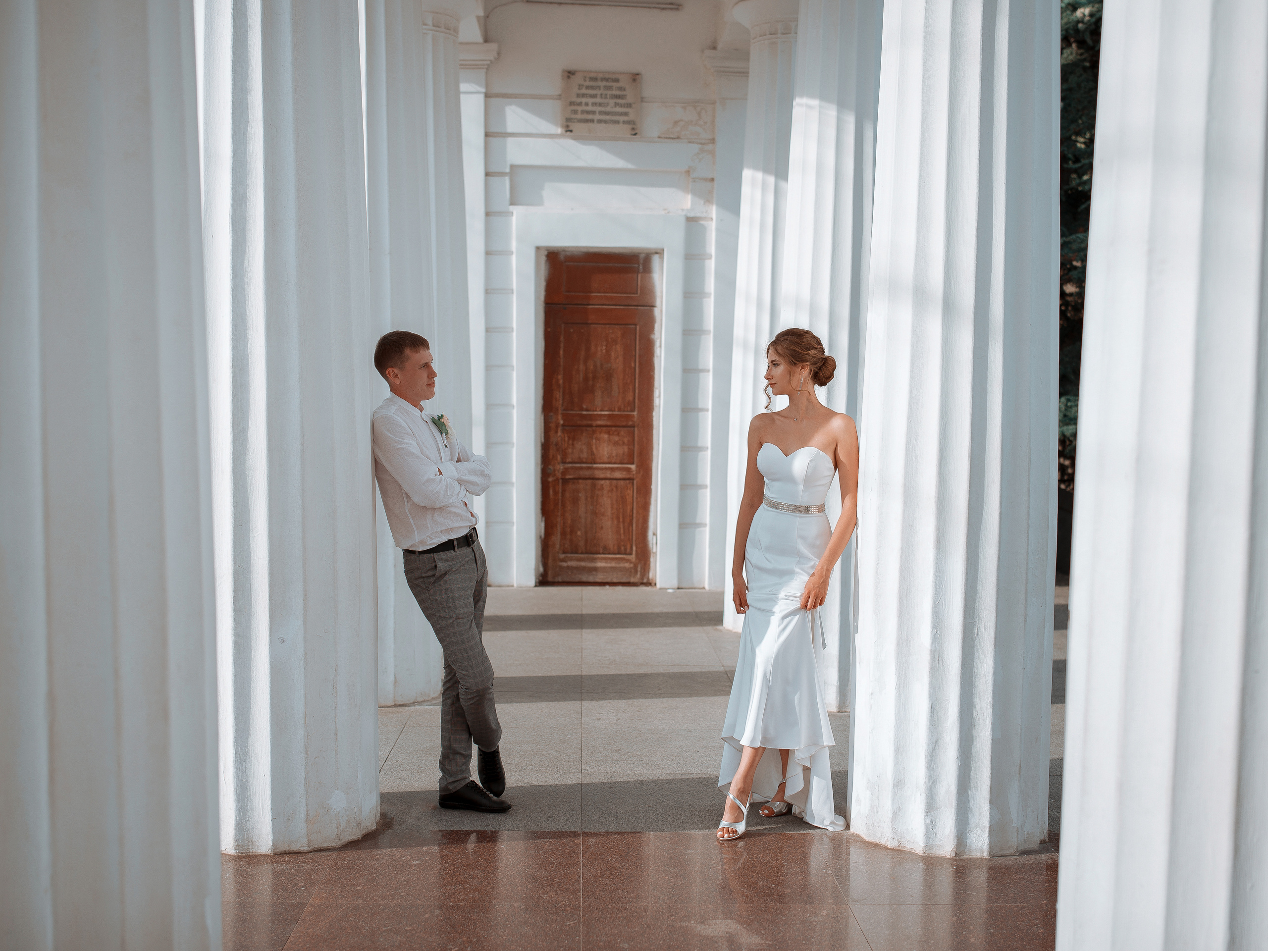 Свадебная фотосессия в центре города Севастополя. Уточнить условия и стоимость можно в разделе "Услуги и цены" на сайте, через форму обратной связи или по телефону 89788481042