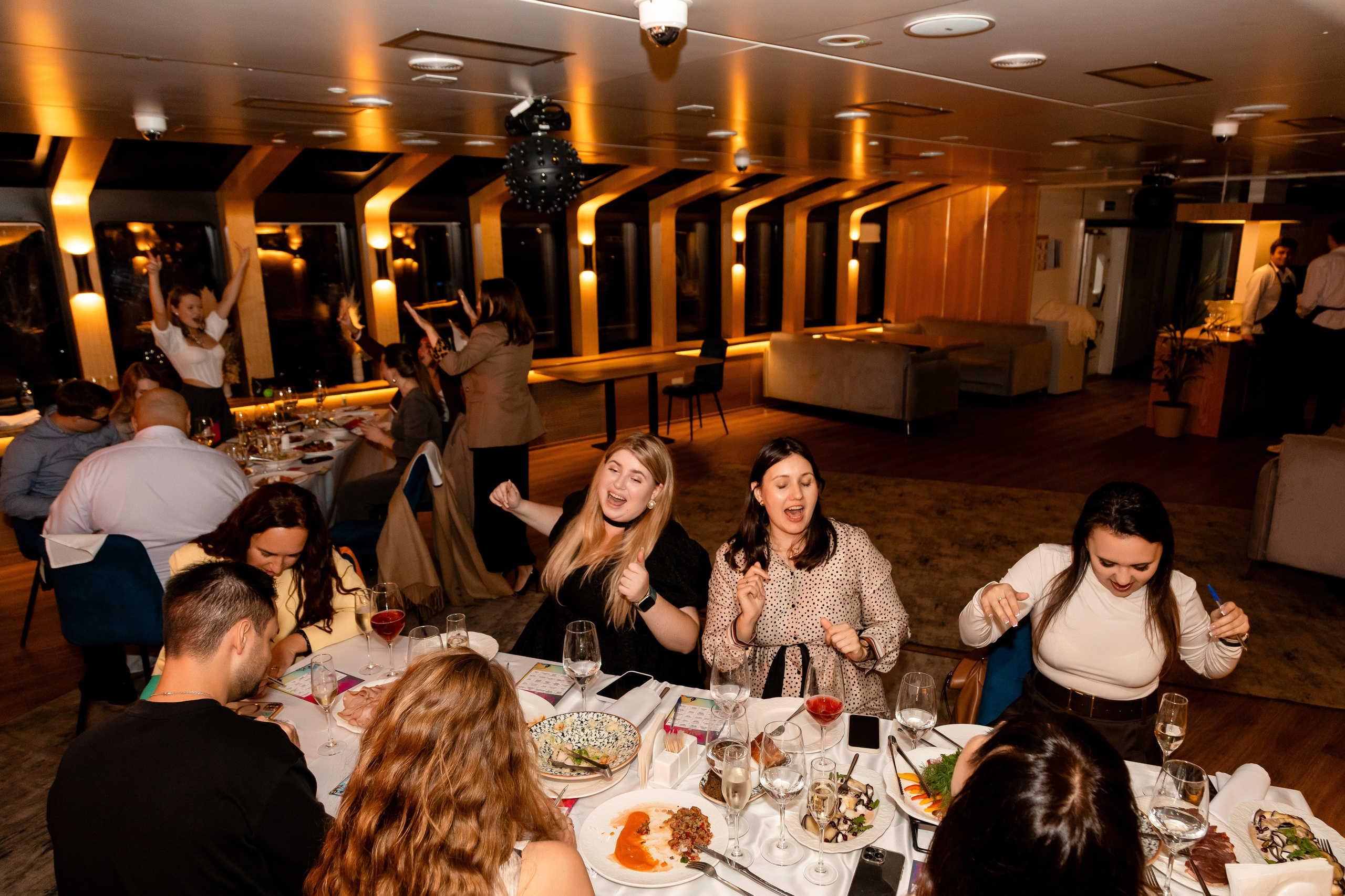 На воде. Главная