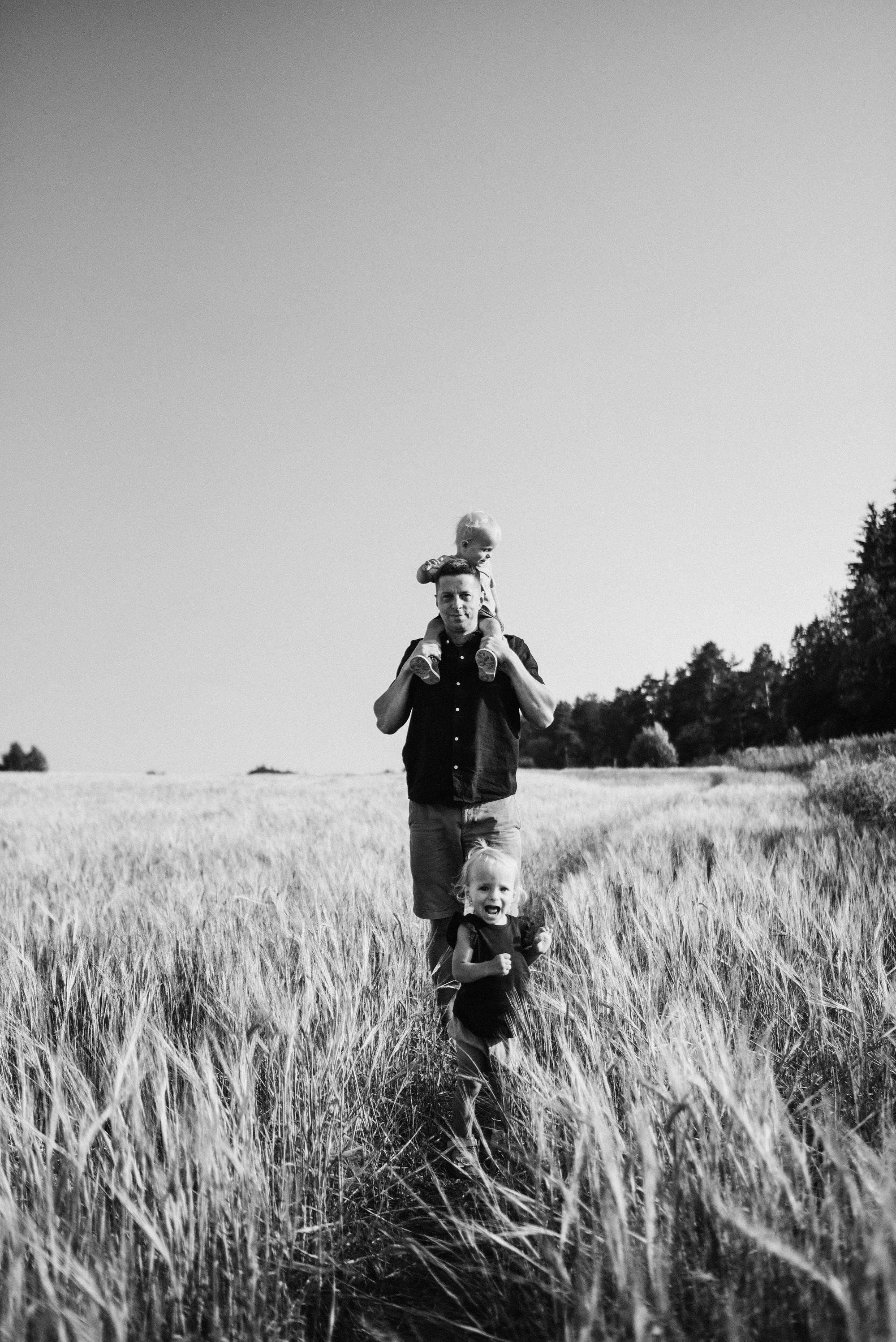 Александр и двойняшки Леня и Ася. Семейный и свадебный фотограф в Санкт-Петербурге Яна