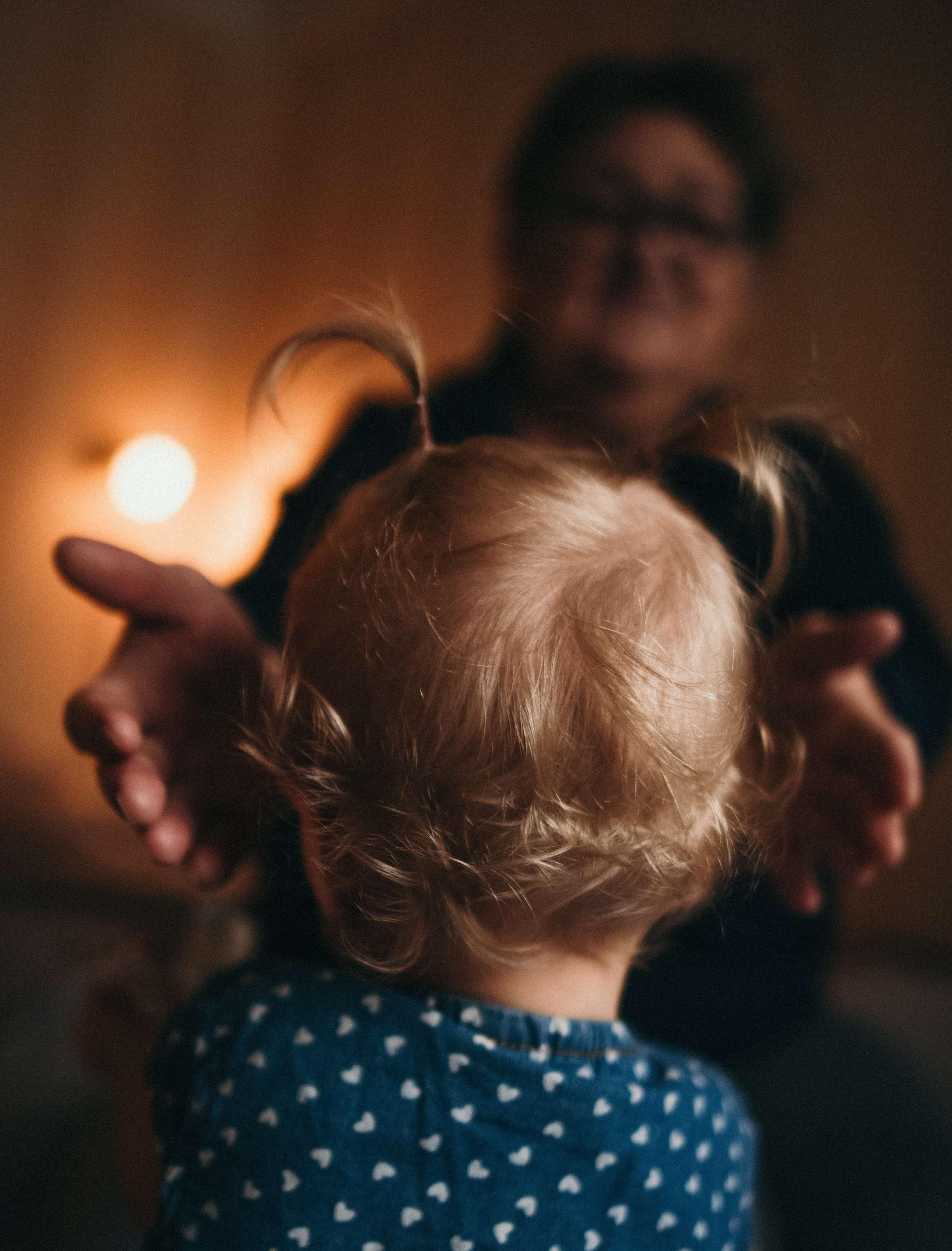 Двойняшки Леня и Ася с бабушкой. Семейный и свадебный фотограф в Санкт-Петербурге Яна