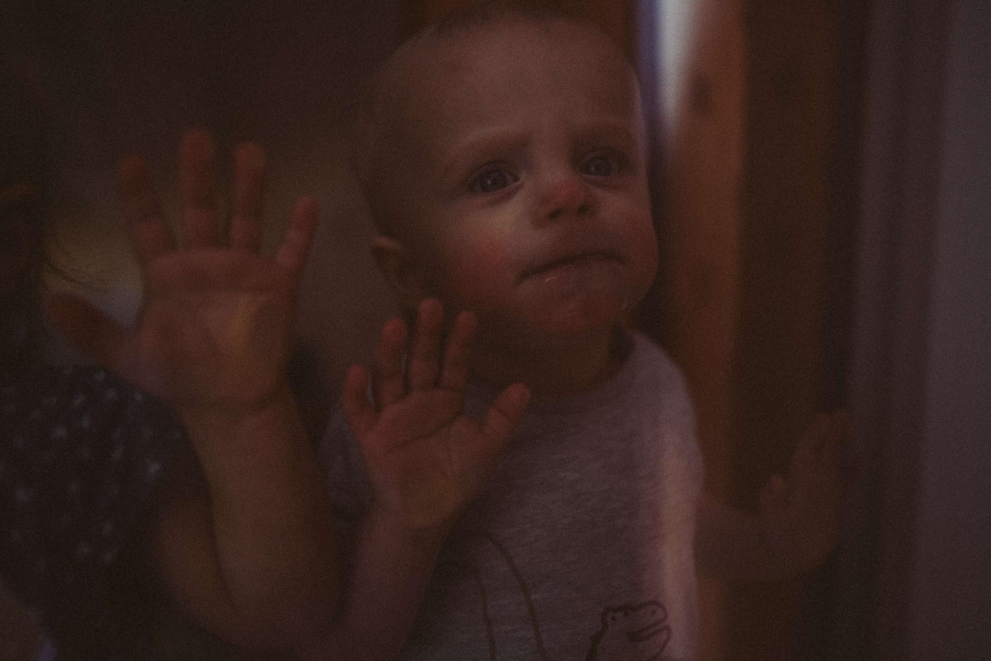 Двойняшки Леня и Ася с бабушкой. Семейный и свадебный фотограф в Санкт-Петербурге Яна