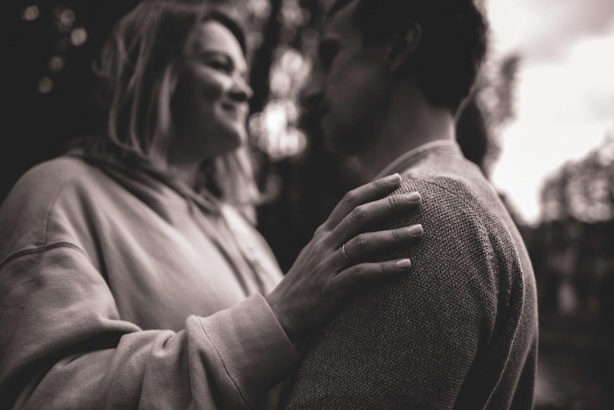 Фососессия в Лопухинском саду. Мирослава Сергей и Светлана. Семейный и свадебный фотограф в Санкт-Петербурге Яна