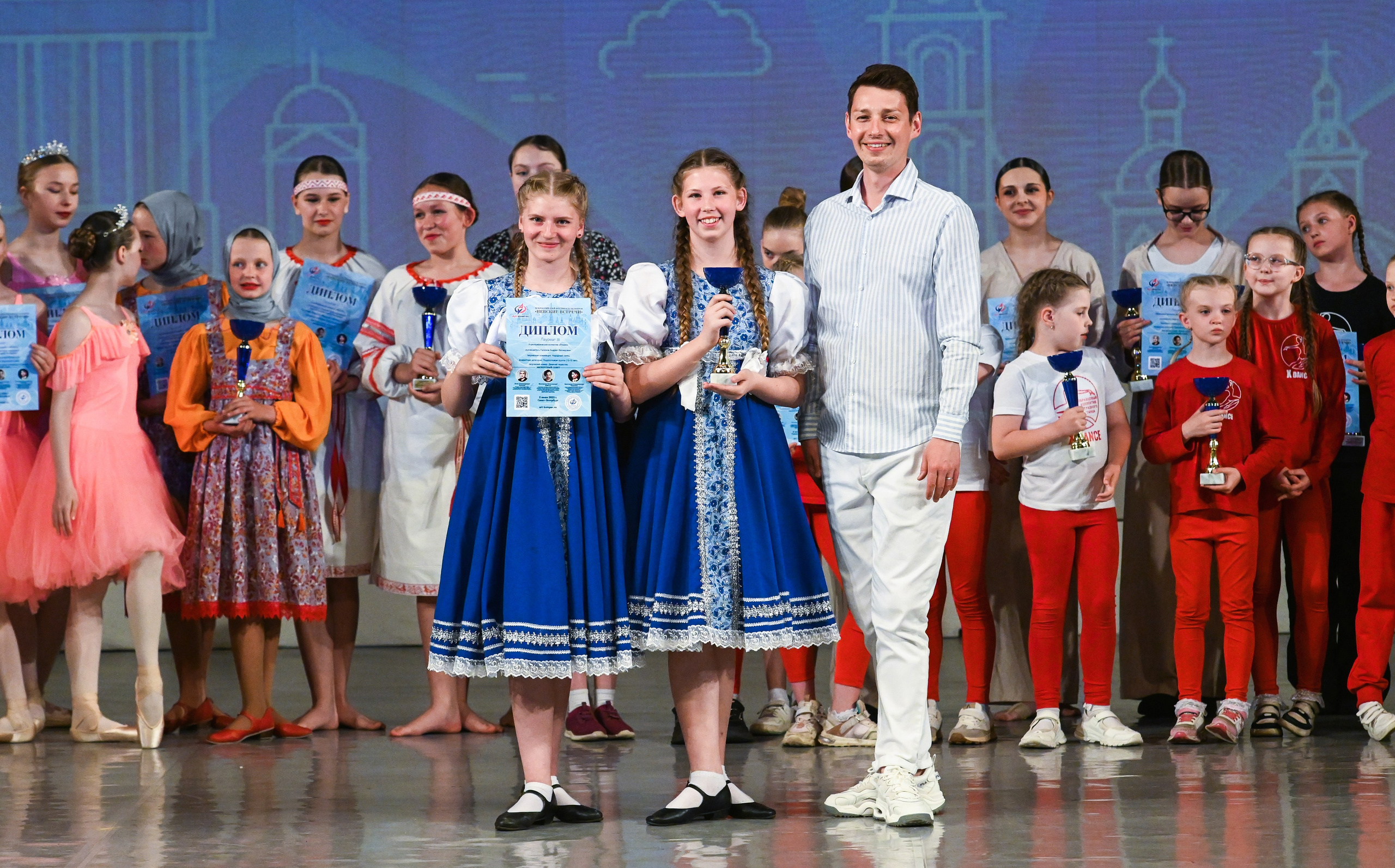 02.06.2025 «АртКомпас» Всероссийский фестиваль талантов «Невские встречи» г. Санкт-Петербург. Медиастудия Фото Концепт