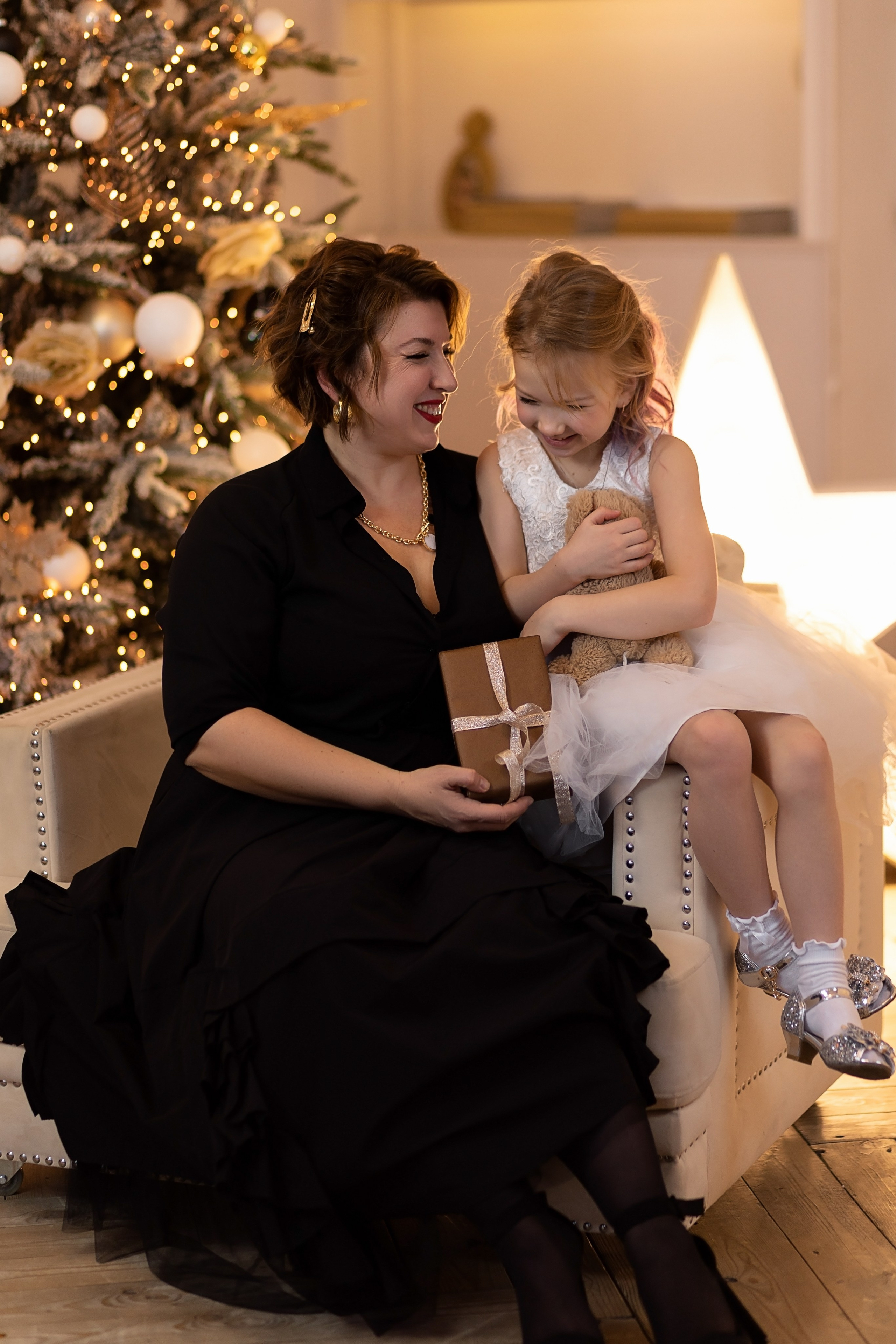 Евгения и Анна. Главная