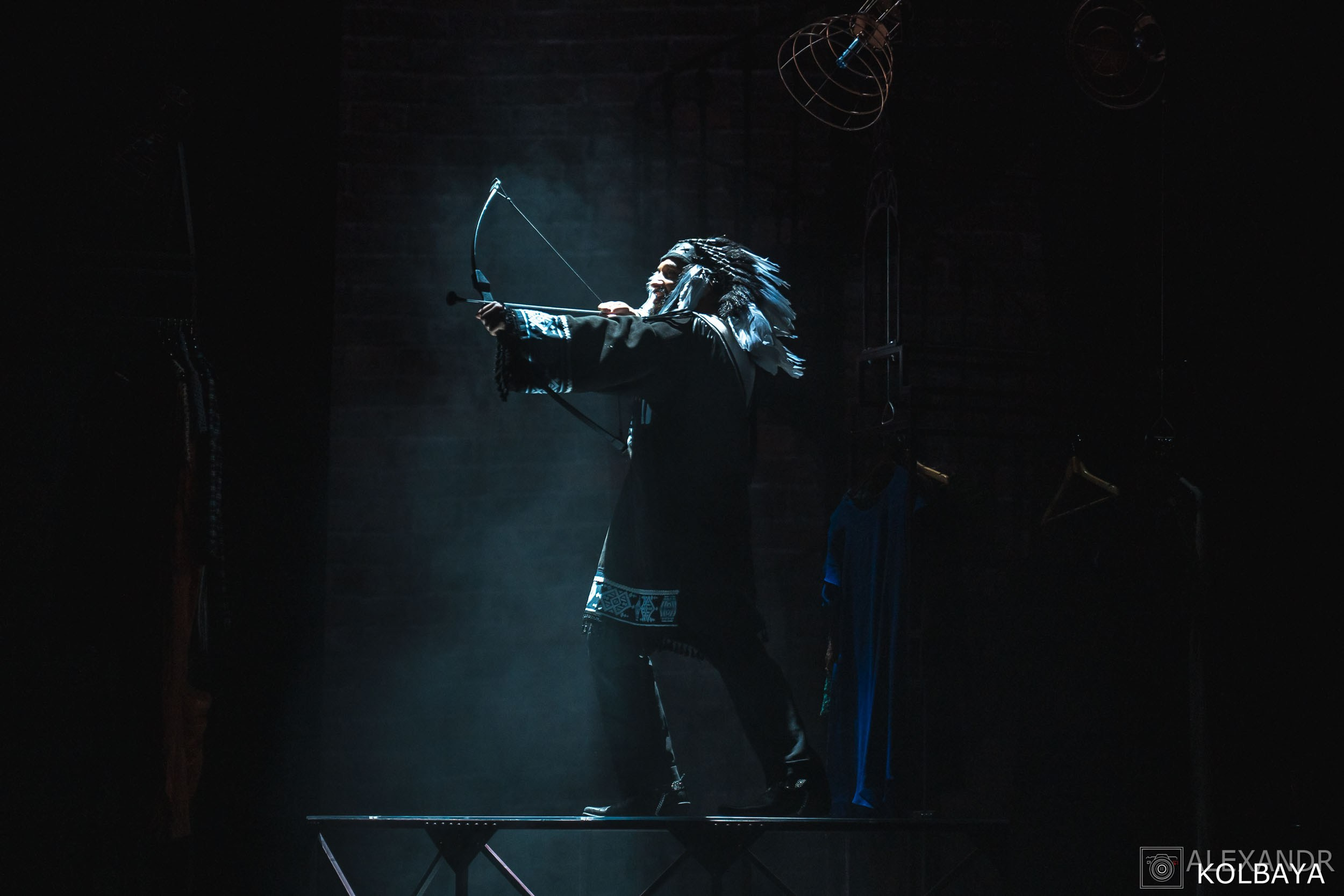 Фотографии со спектакля «Привет, я тетя Чарли». Концертный и театральный репортажный фотограф в Москве Александр Колбая