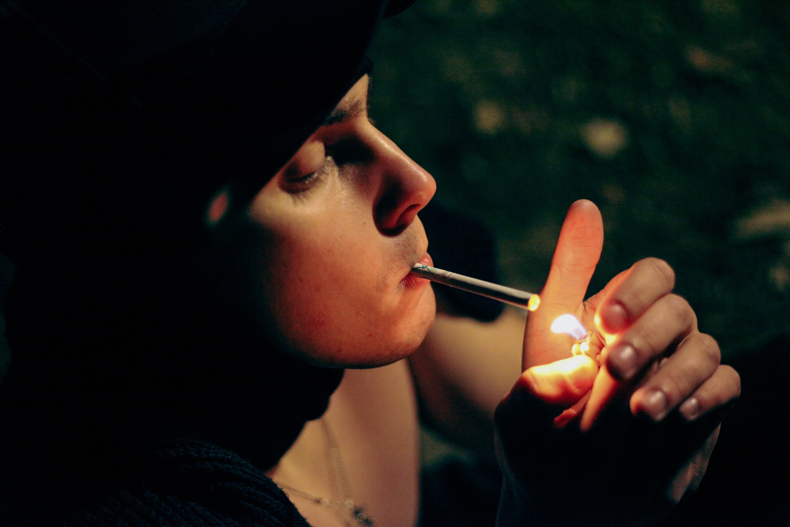 «Затянутая тишина: воспоминания прошлой жизни». Уличный фотограф Города N