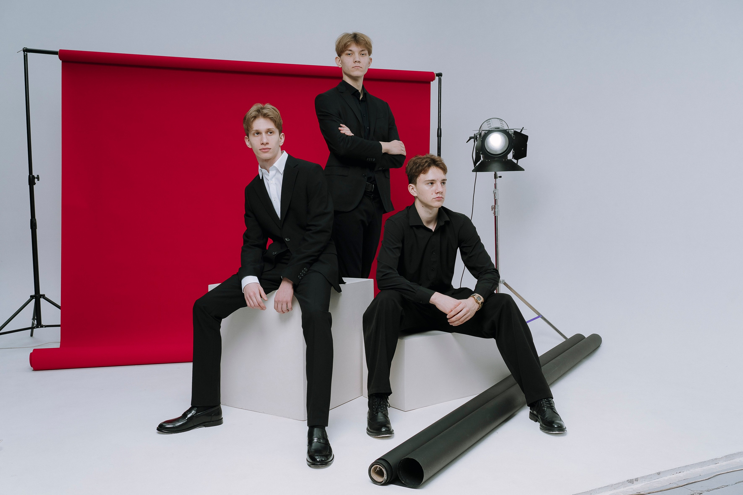 Альбом Красный- старшая школа. Выпускные альбомы Натальи Бутко: Новороссийск, Анапа, Геленджик