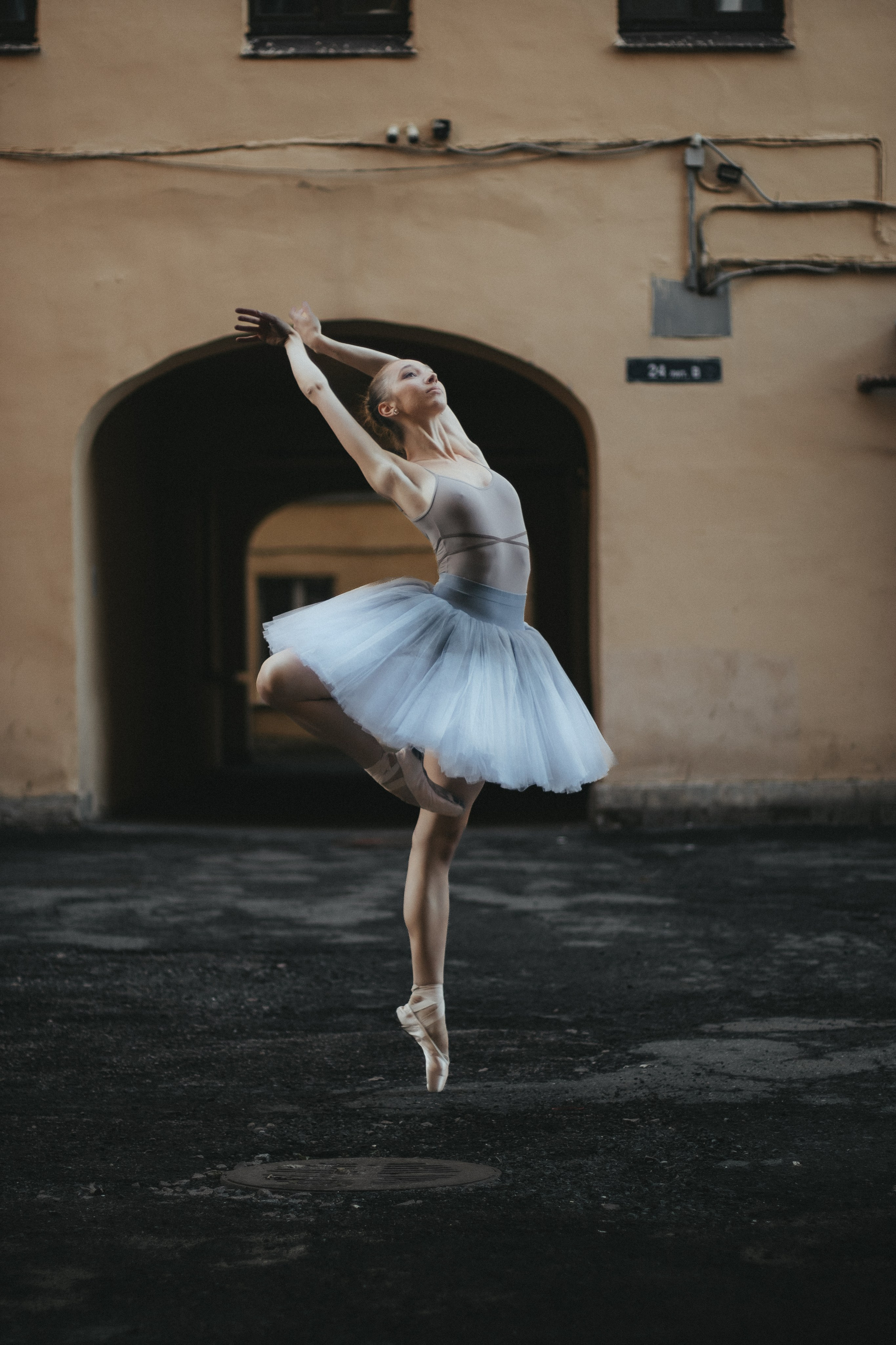 P O L I N A. Портретный и уличный фотограф в Санкт-Петербурге Сергей Кутьин