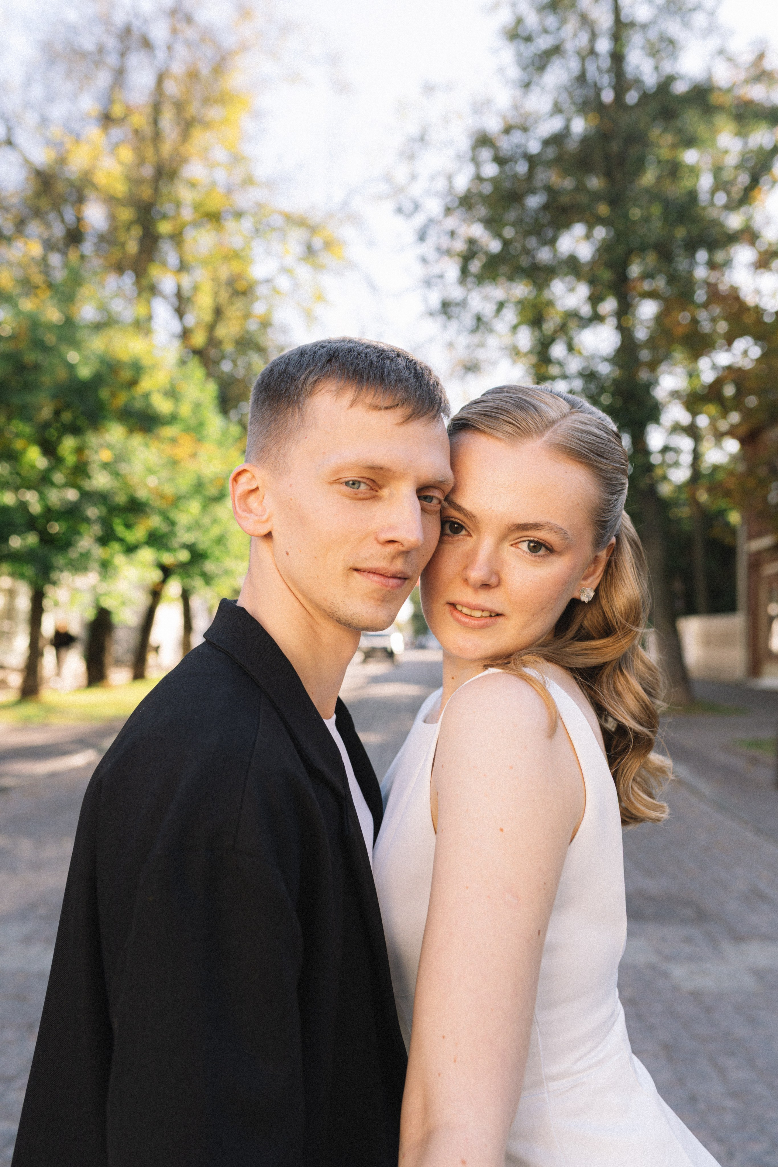Alixey & Polina. Я — Алёна и я фотографирую красиво (е)