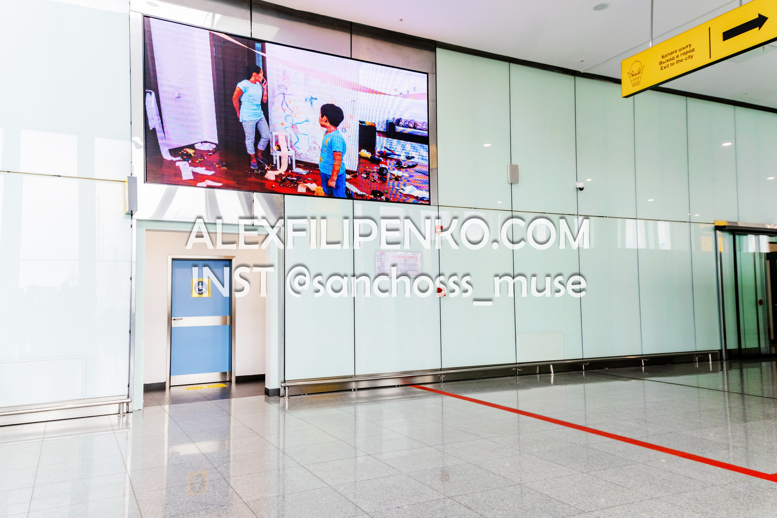 Фотосъемка для рекламного оператора MYD Production в Аэропорту Астаны. Фотограф интерьера недвижимости и архитектуры в Астане