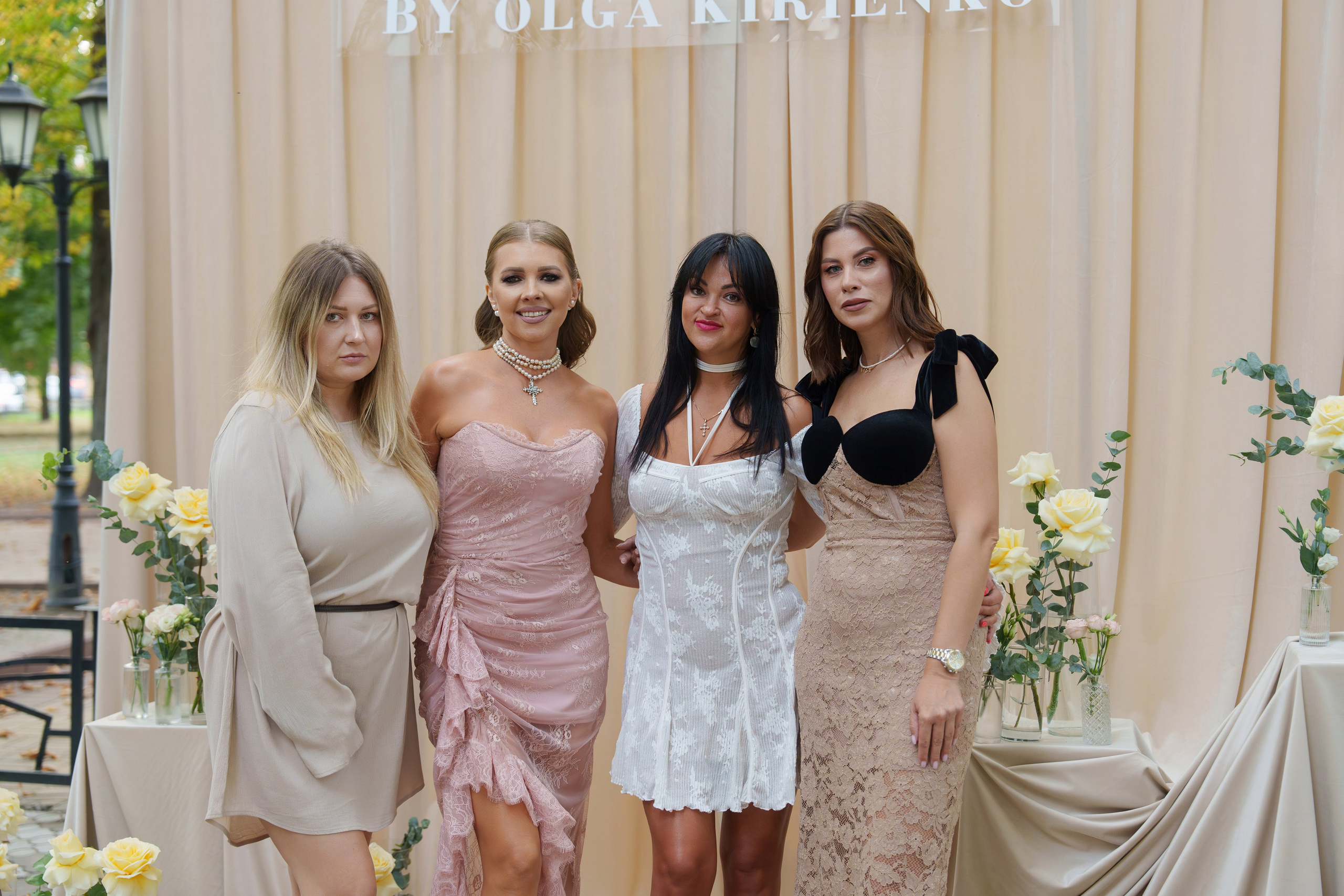 BY OLGA KIRIENKO. Свадебный и репортажный фотограф Элина Козырьянова