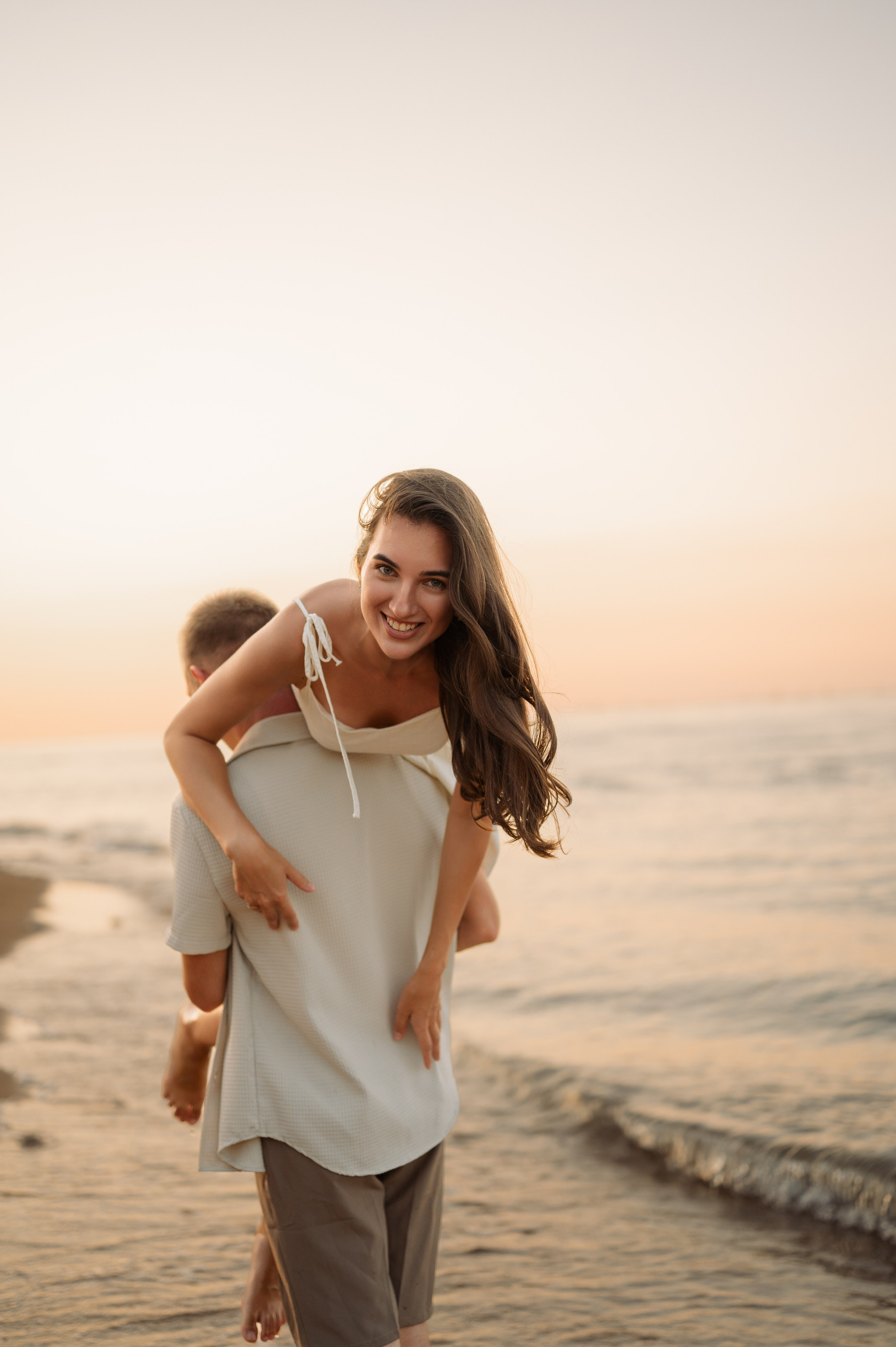 Предсвадебная съёмка на море🌊. Свадебный и семейный фотограф в Краснодаре Алина Мельник