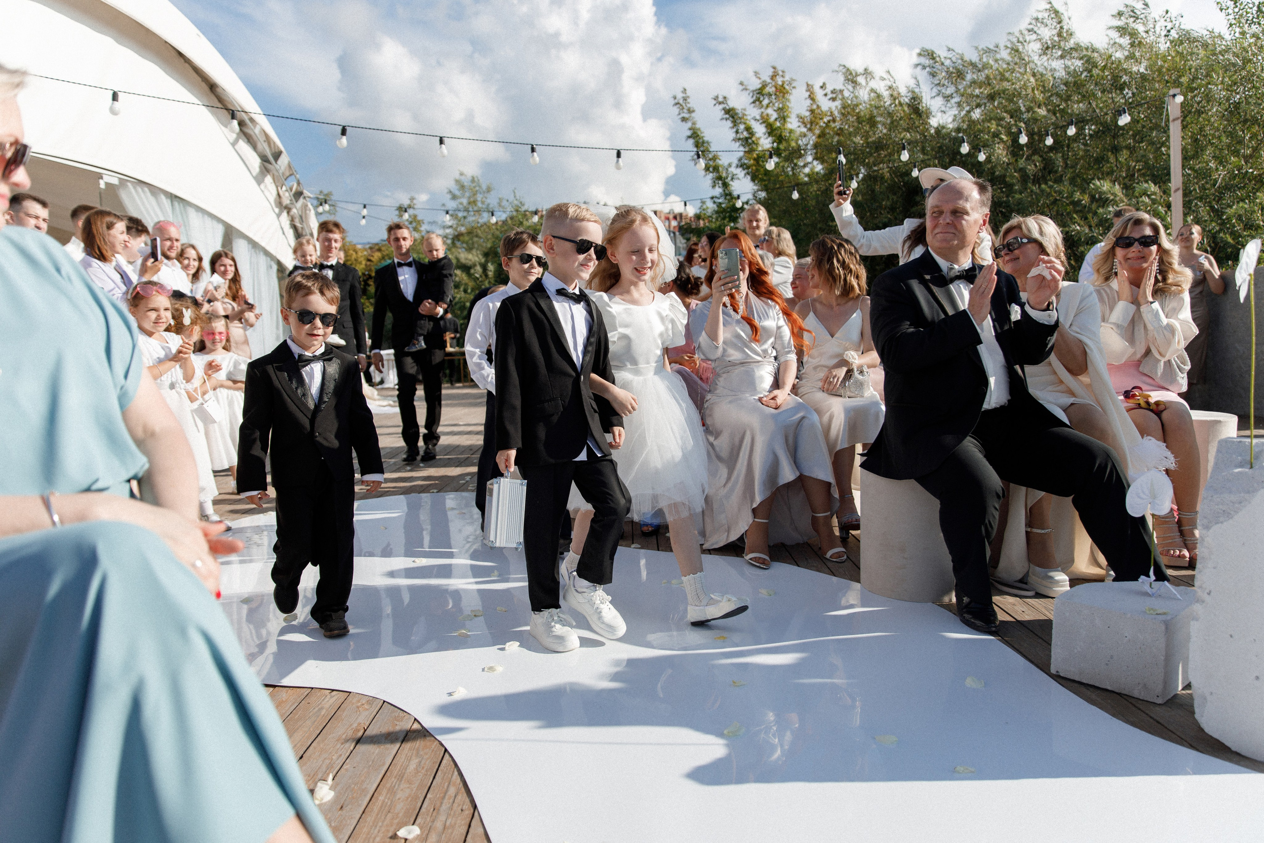 Zhenya & Bogdana. Шумега Василий — амбассадор вайбовых вечеринок