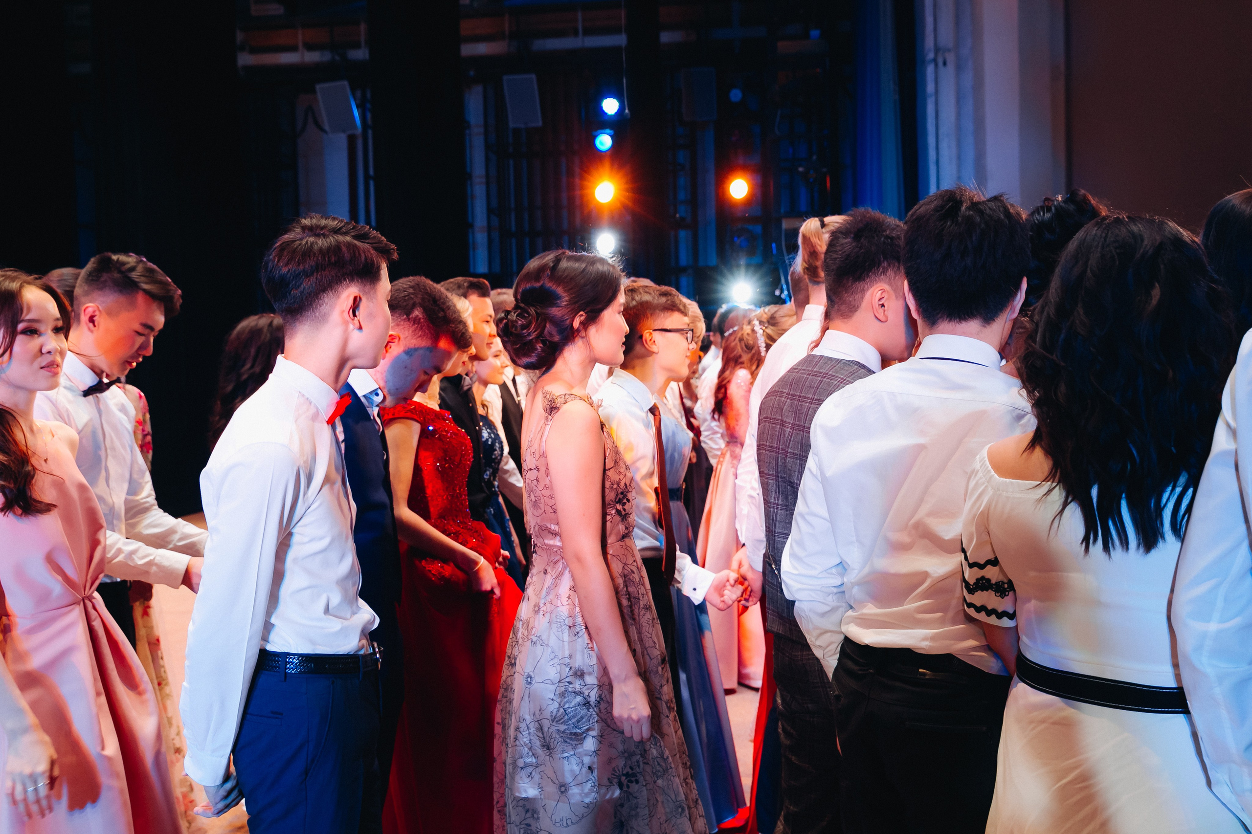 Вручение аттестатов 14 Гимназия. Свадебный и семейный фотограф в Улан-Удэ