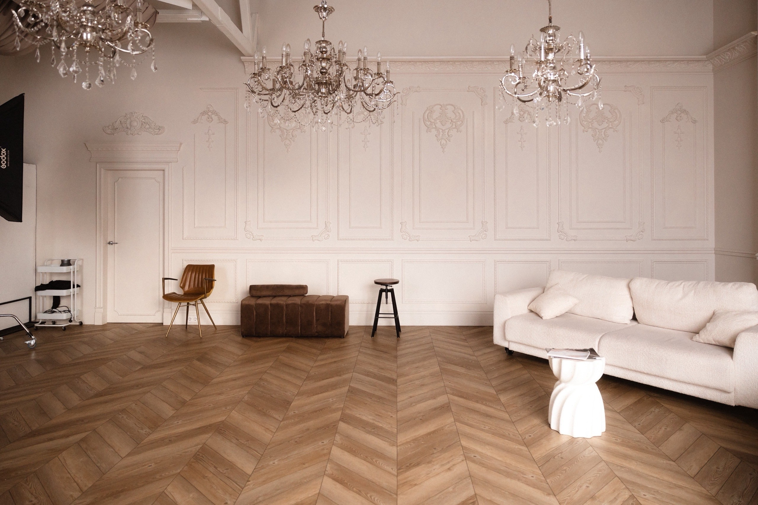 Зал Картье Фотостудии CIRCLE 2.0 в Сургуте  - отличное место для проведения семейной или индивидуальной фотосессии