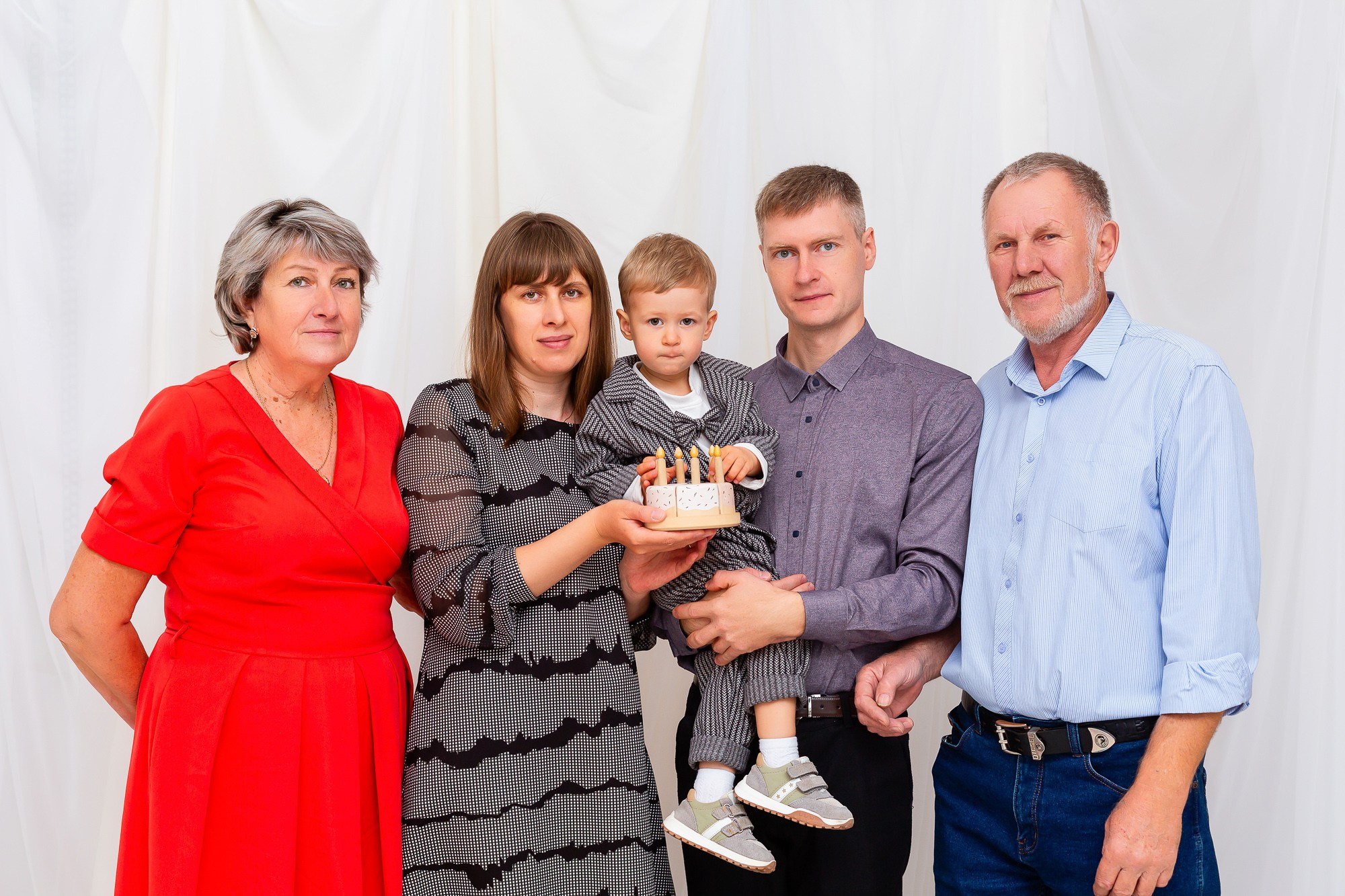 2 года Роману. Студийная съёмка. Фотограф в Волгограде и Волжском Наталья Фирсова