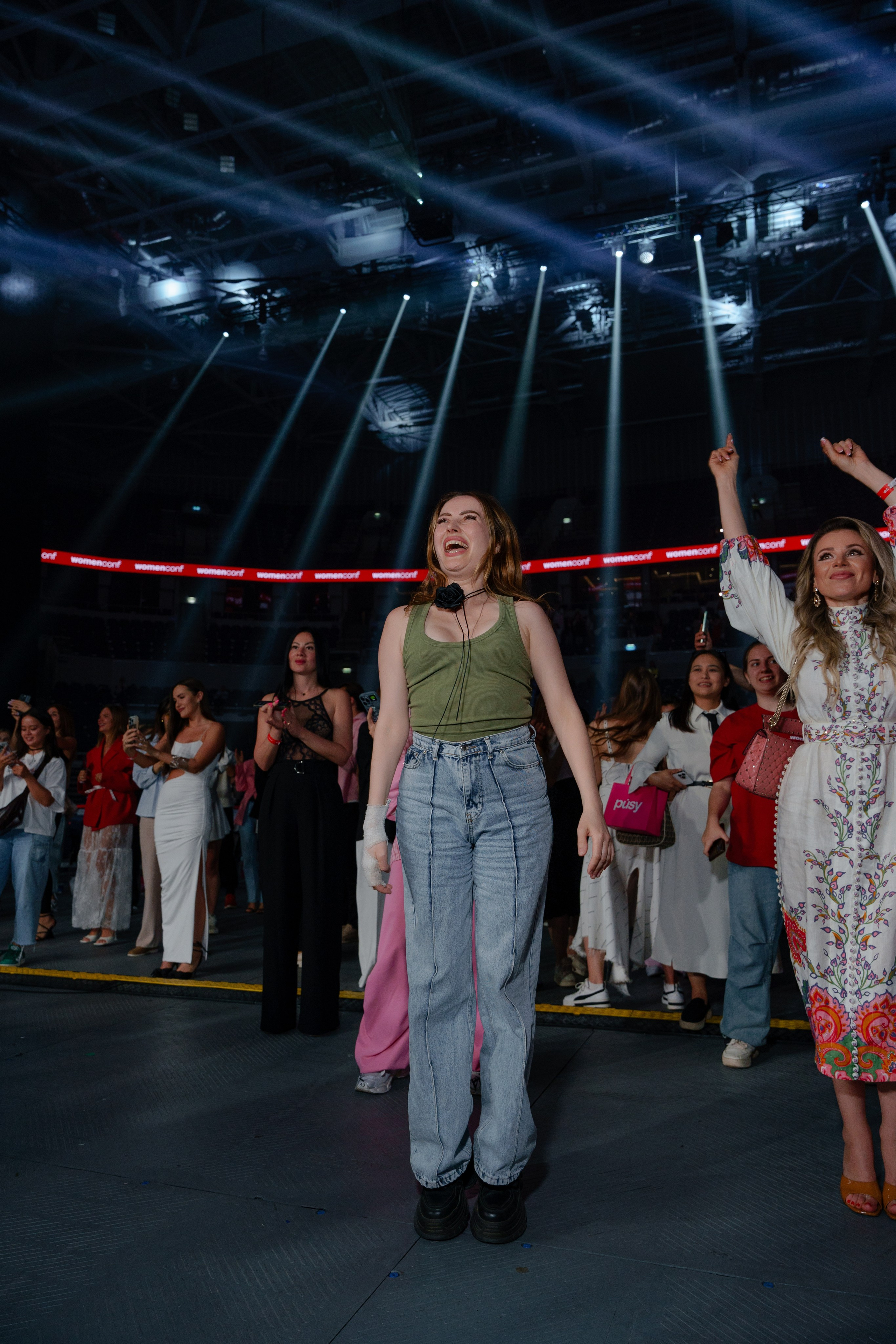 Фотограф на самую масштабную женскую конференцию в России WomenConf. Репортажный фотограф Москва Сергей Дружинин