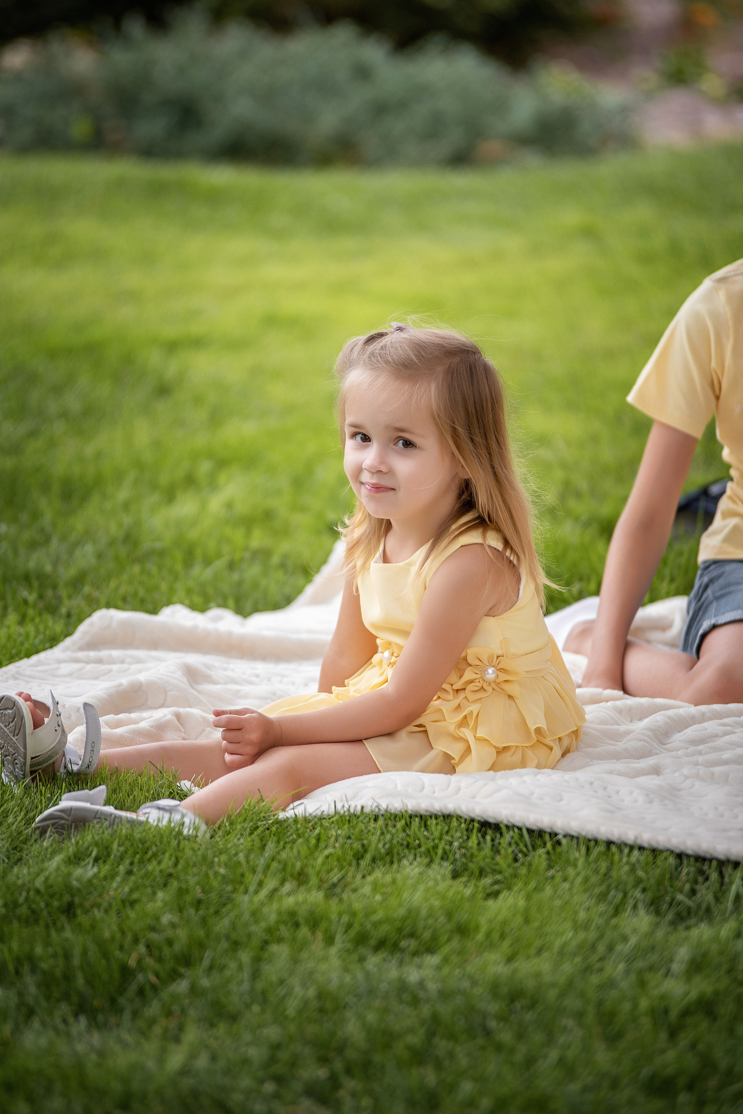 Семейный фотограф в воронеже Семейная фотосессия дети мама папа и ребенок фото на природе