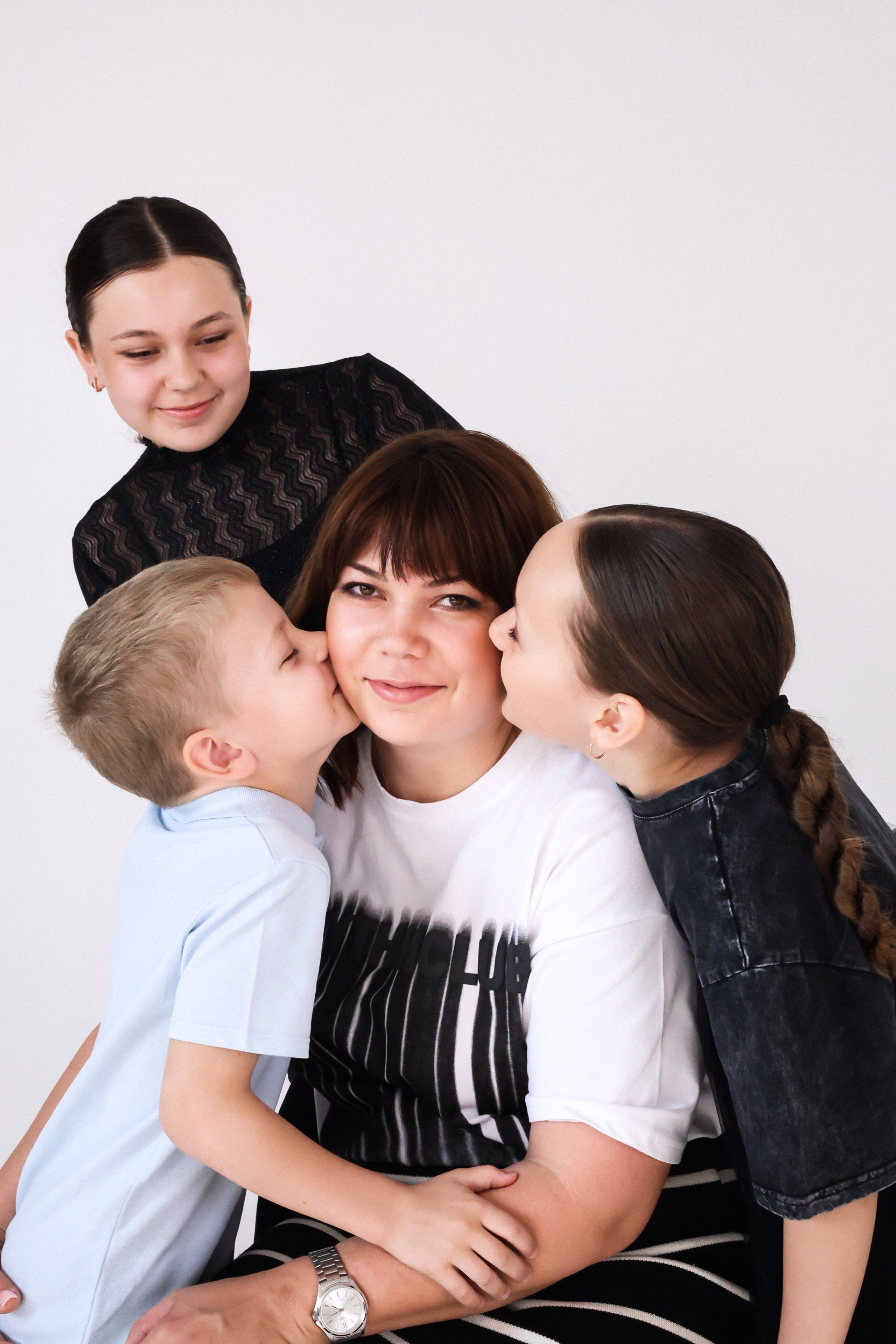 Анна и семья. Фотограф Елизавета Наумова