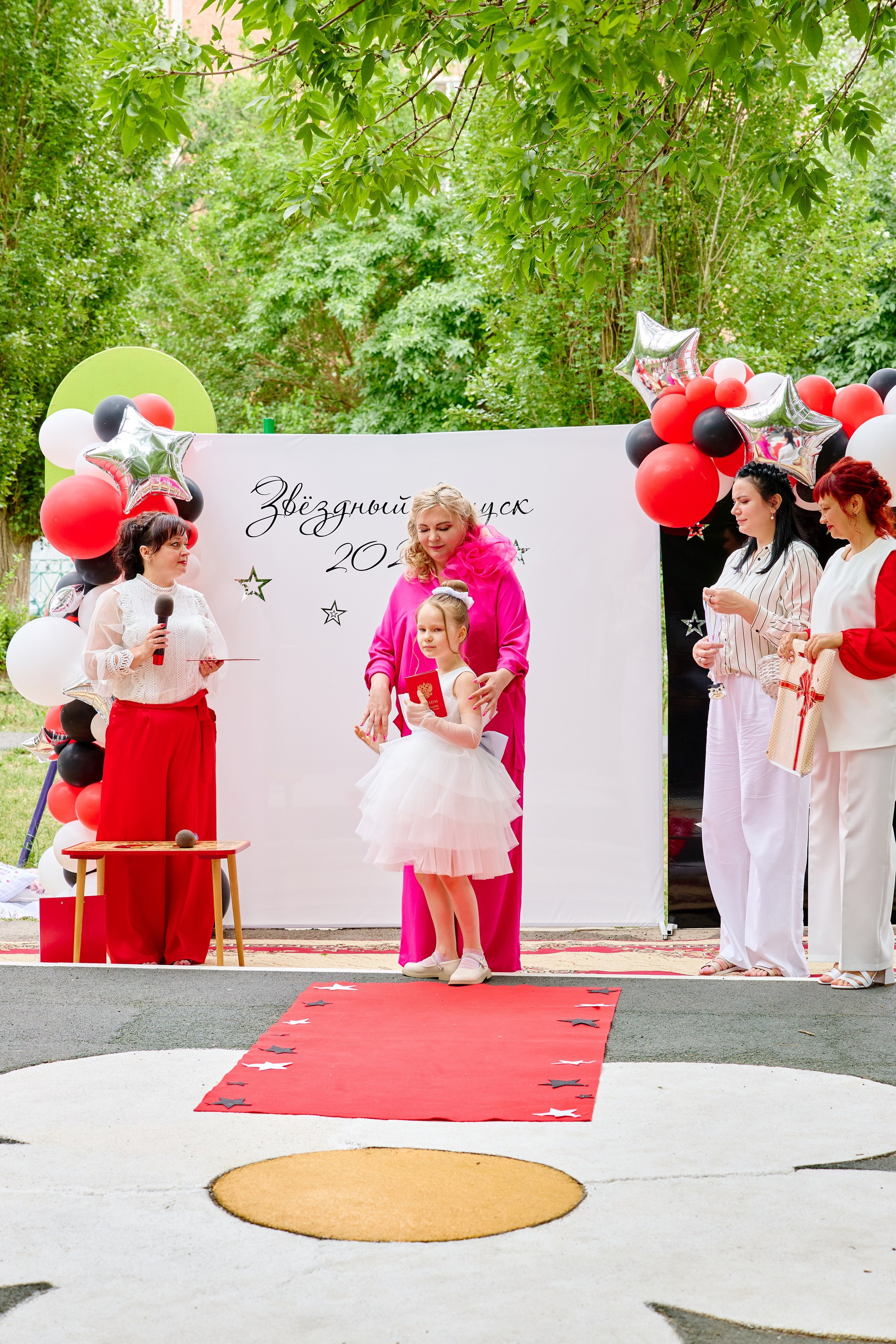 Выпускной 45 сад. Фотограф Выпускные альбомы Таганрог Сергей Коробченко